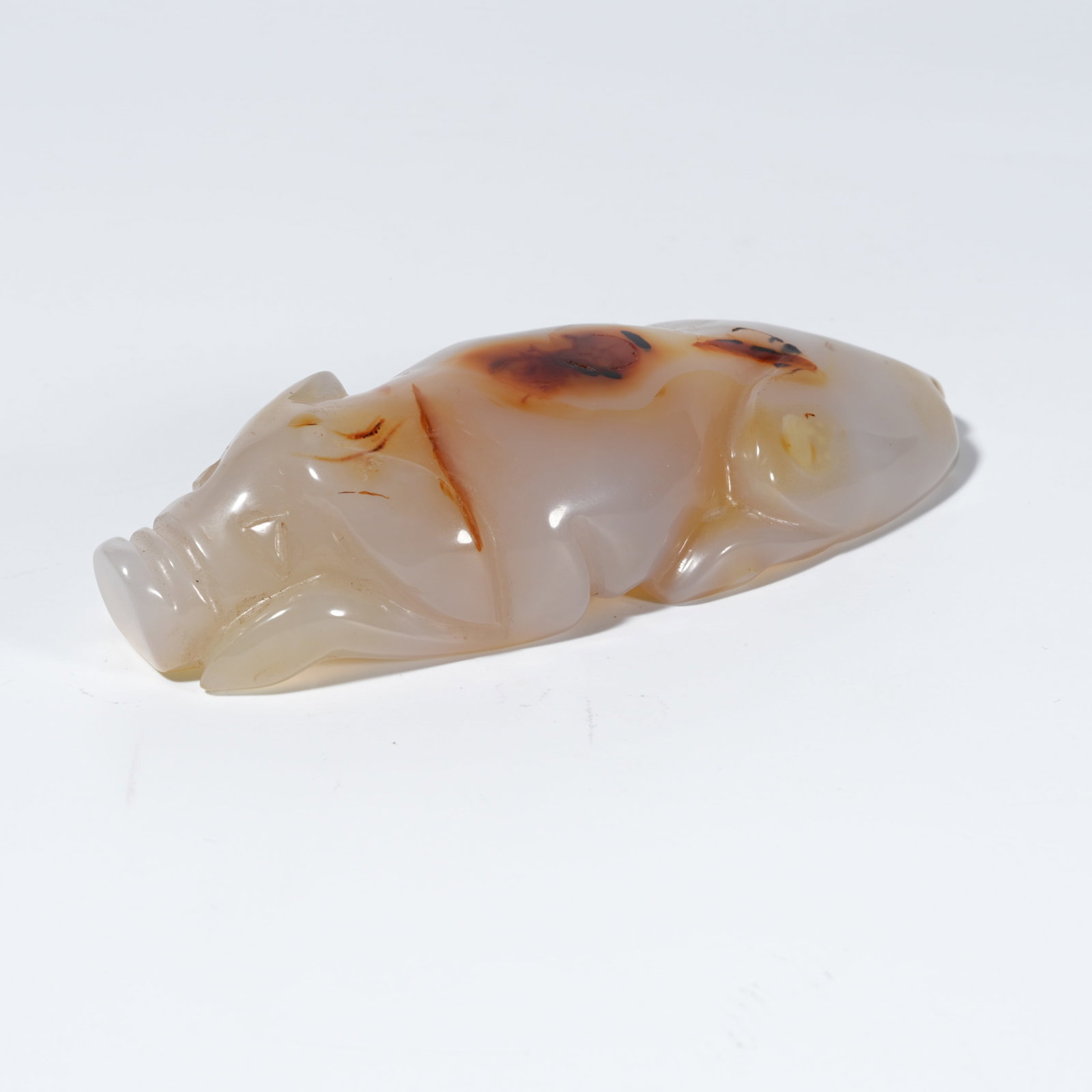 A AGATE CARVED PIG-FORM PENDANT (1 of 11)