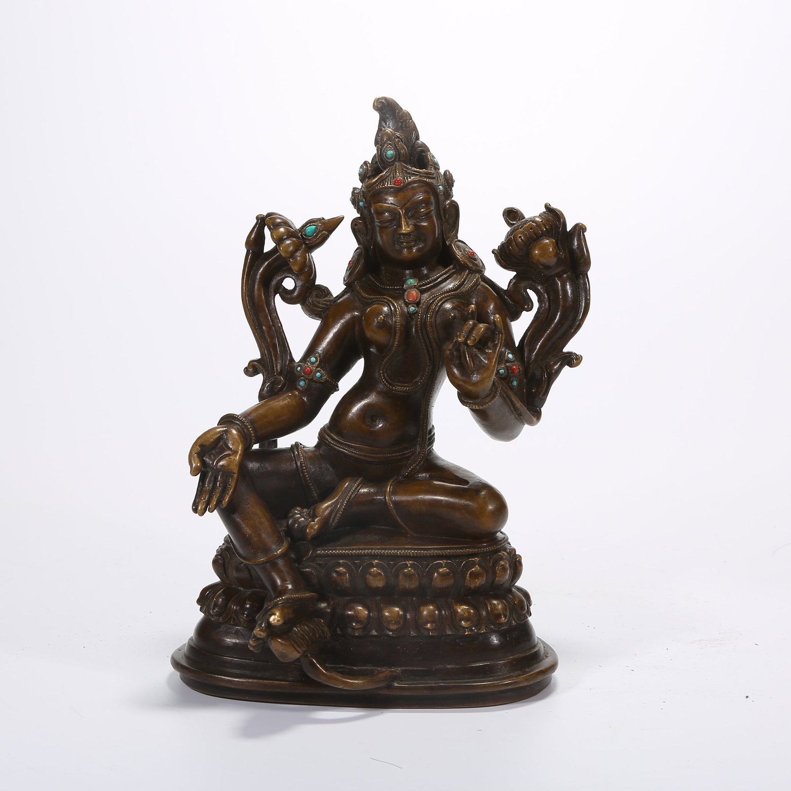 A GILT BRONZE STATUE OF GREEN TARA (1 of 8)