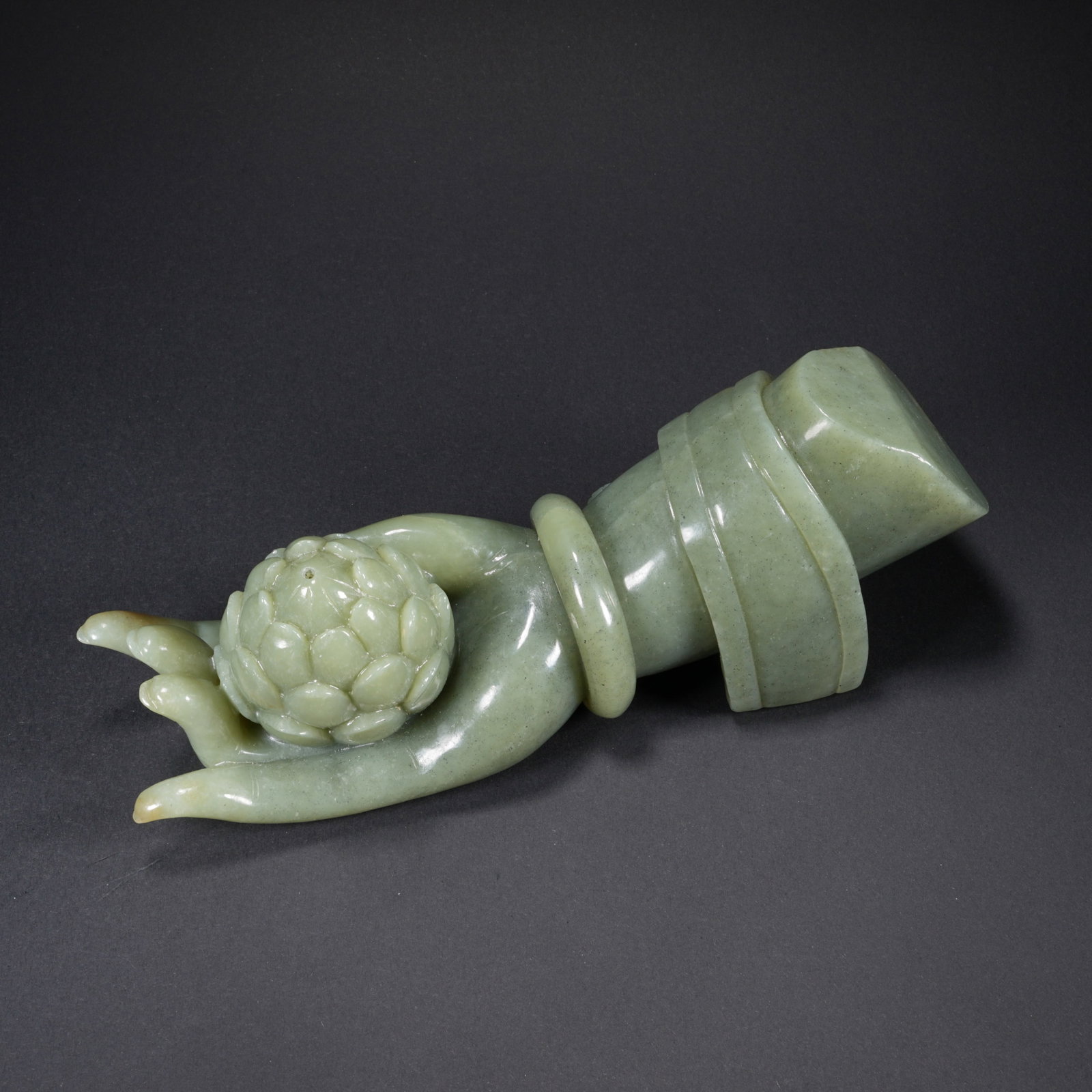 A HETIAN JADE CARVED BUDDHA'S HAND: Hetian Jade Carved Buddha's Hand