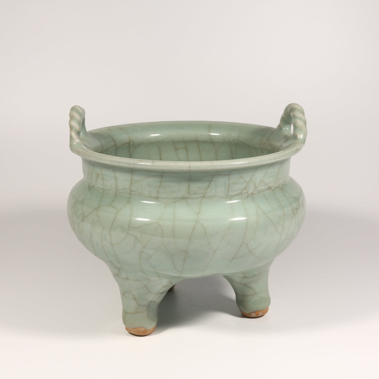 A LONGQUAN KILN LOOP-HANDLED CENSER (1 of 9)