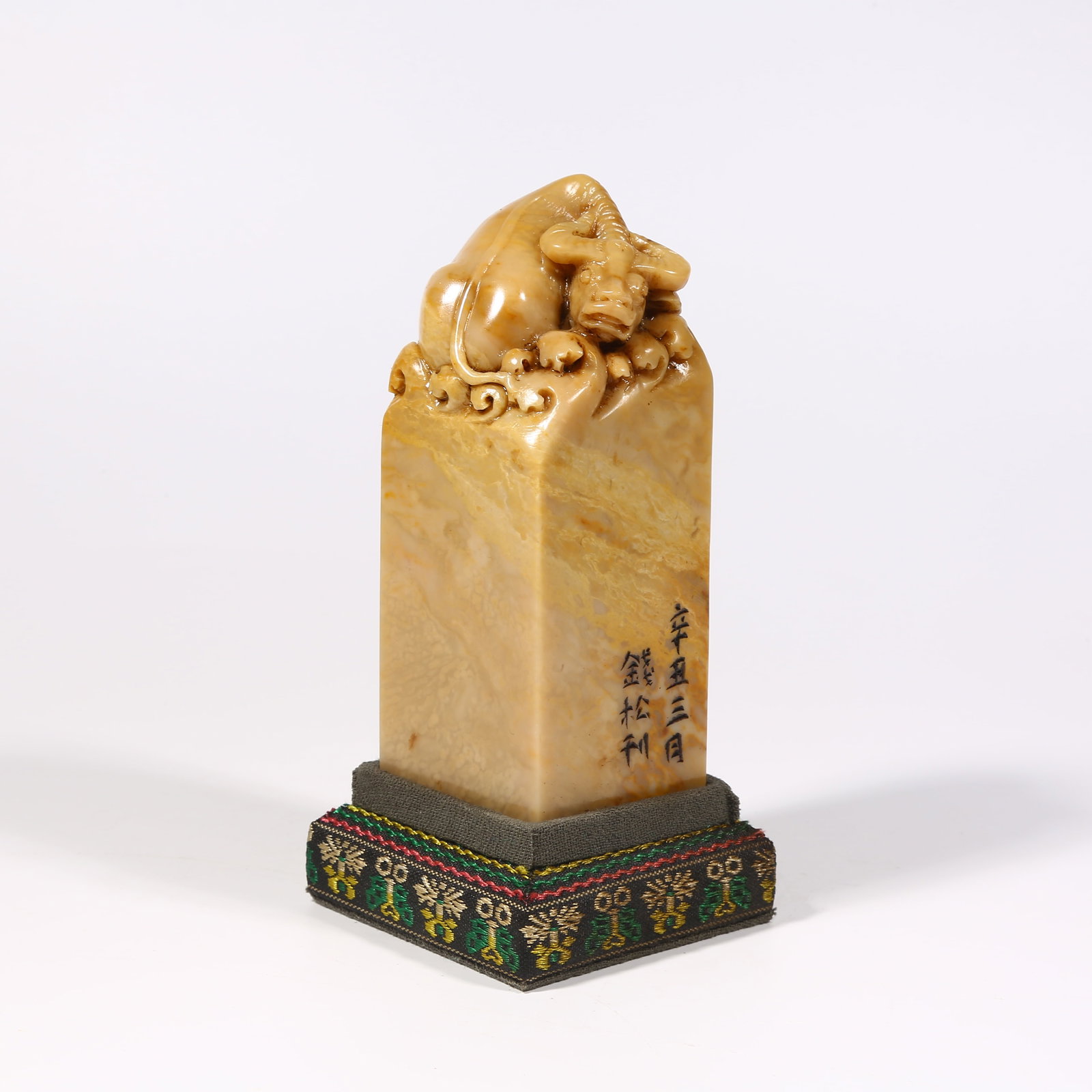 A SHOUSHAN STONE SEAL WITH OX KNOB: Shoushan stone seal with ox knob