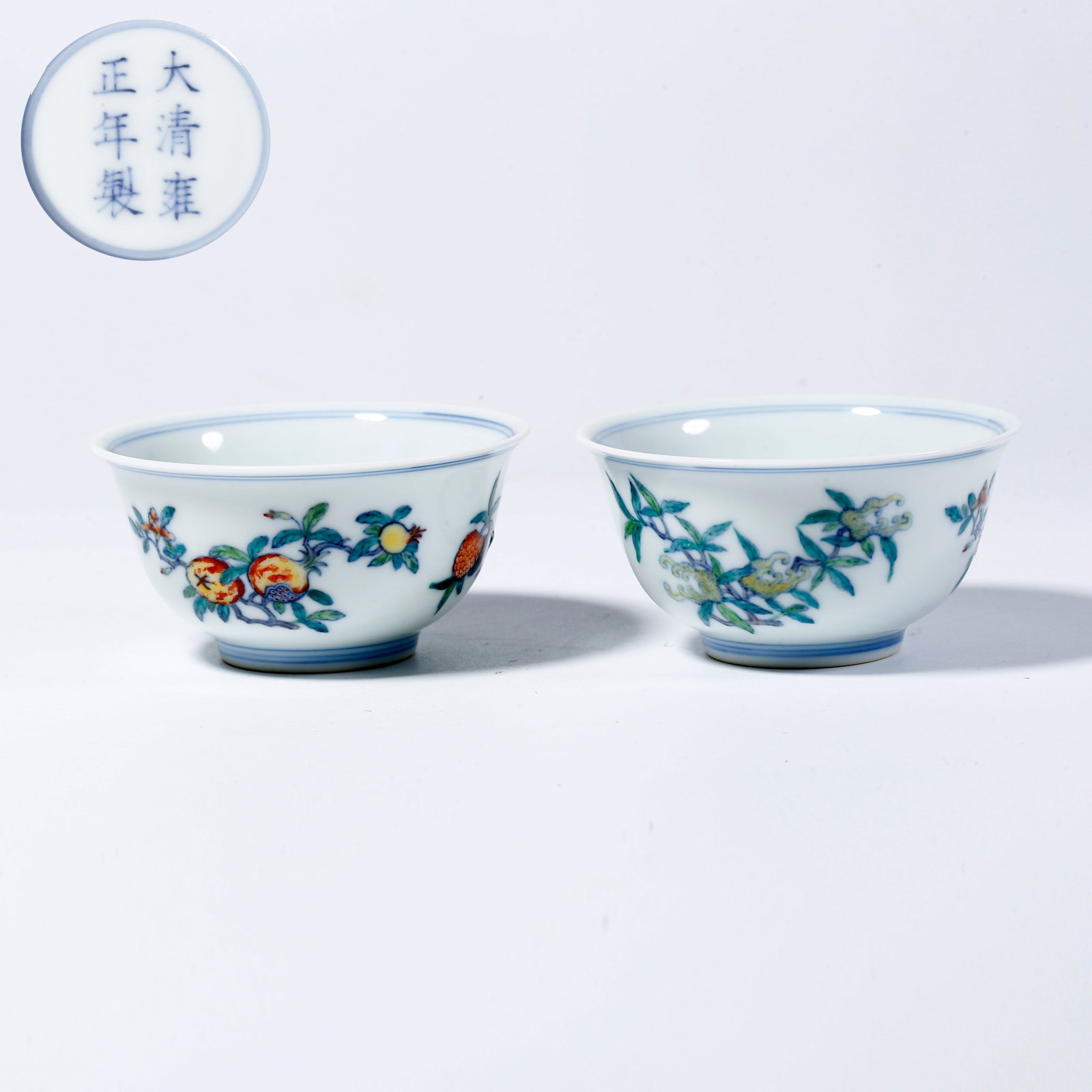 A PAIR OF DOUCAI CUPS WITH GOURD AND FRUIT DESIGN (1 of 9)