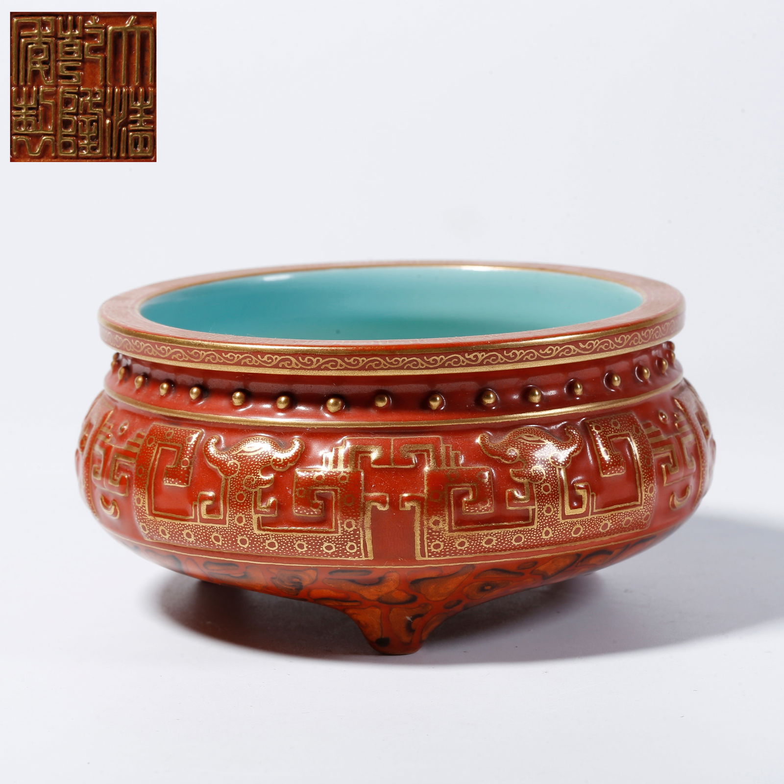 A ANTIQUE BRONZE-GLAZED GILT TRIPOD CENSER WITH KUI DRAGON DESIGN: Antique bronze-glazed gilt tripod censer with kui dragon design