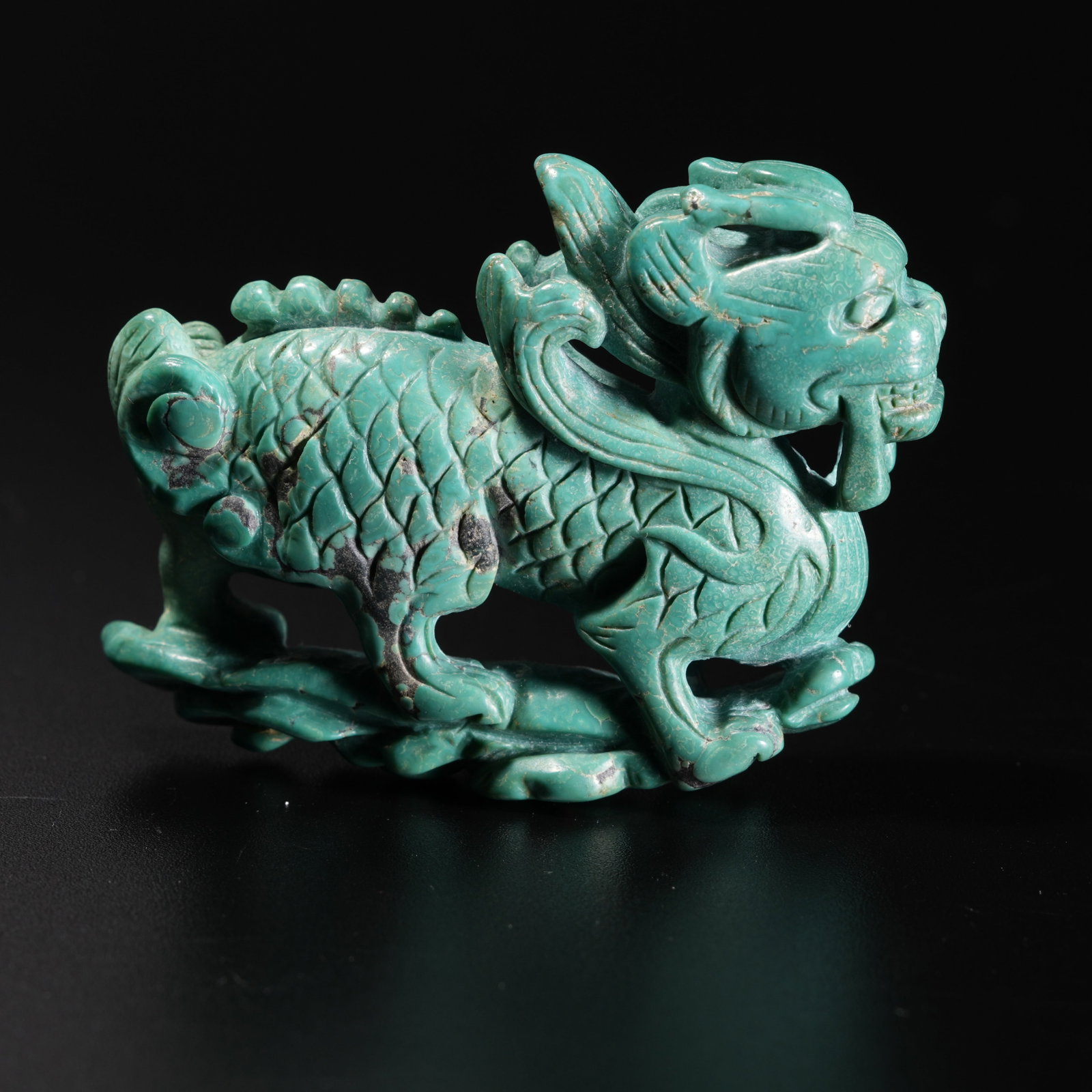 A TURQUOISE CARVING OF QILIN FIGURINE (1 of 10)