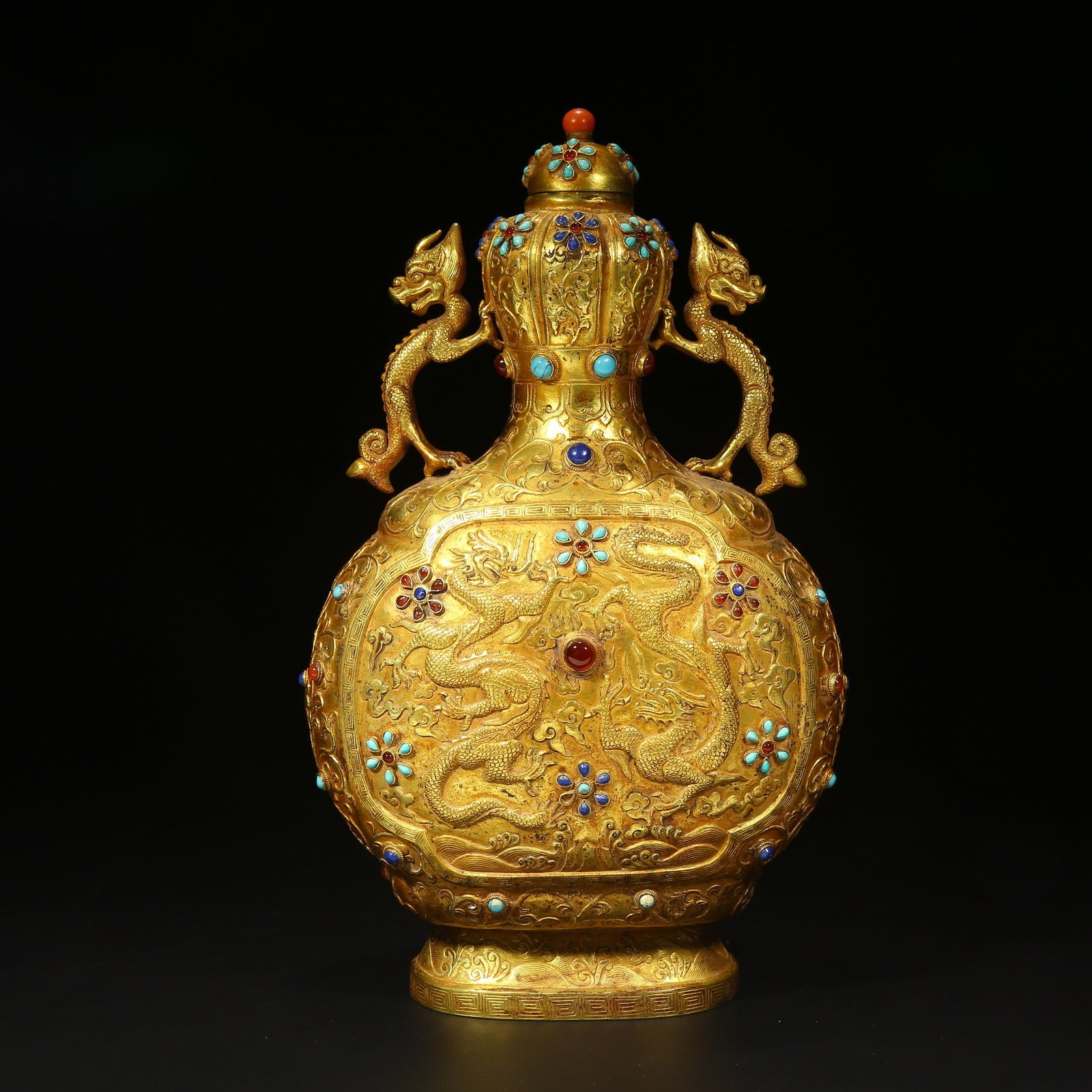 A BRONZE GILT GOURD-SHAPED VASE INLAID WITH PRECIOUS STONES AND DRAGON PATTERN (1 of 9)