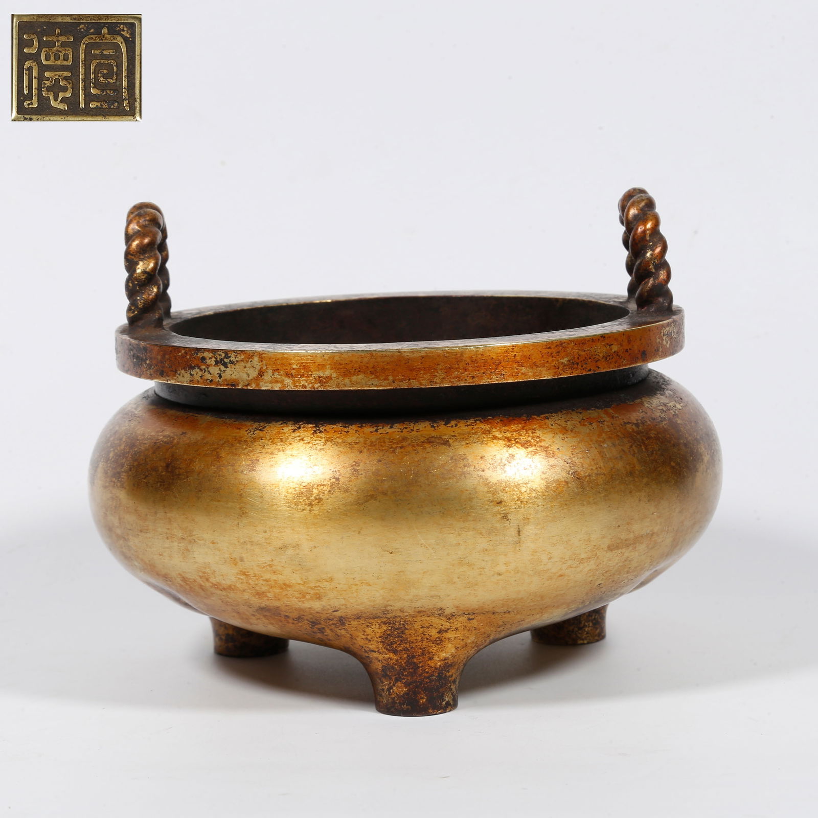 A GILT-BRONZE INCENSE BURNER: Gilt-bronze incense burner