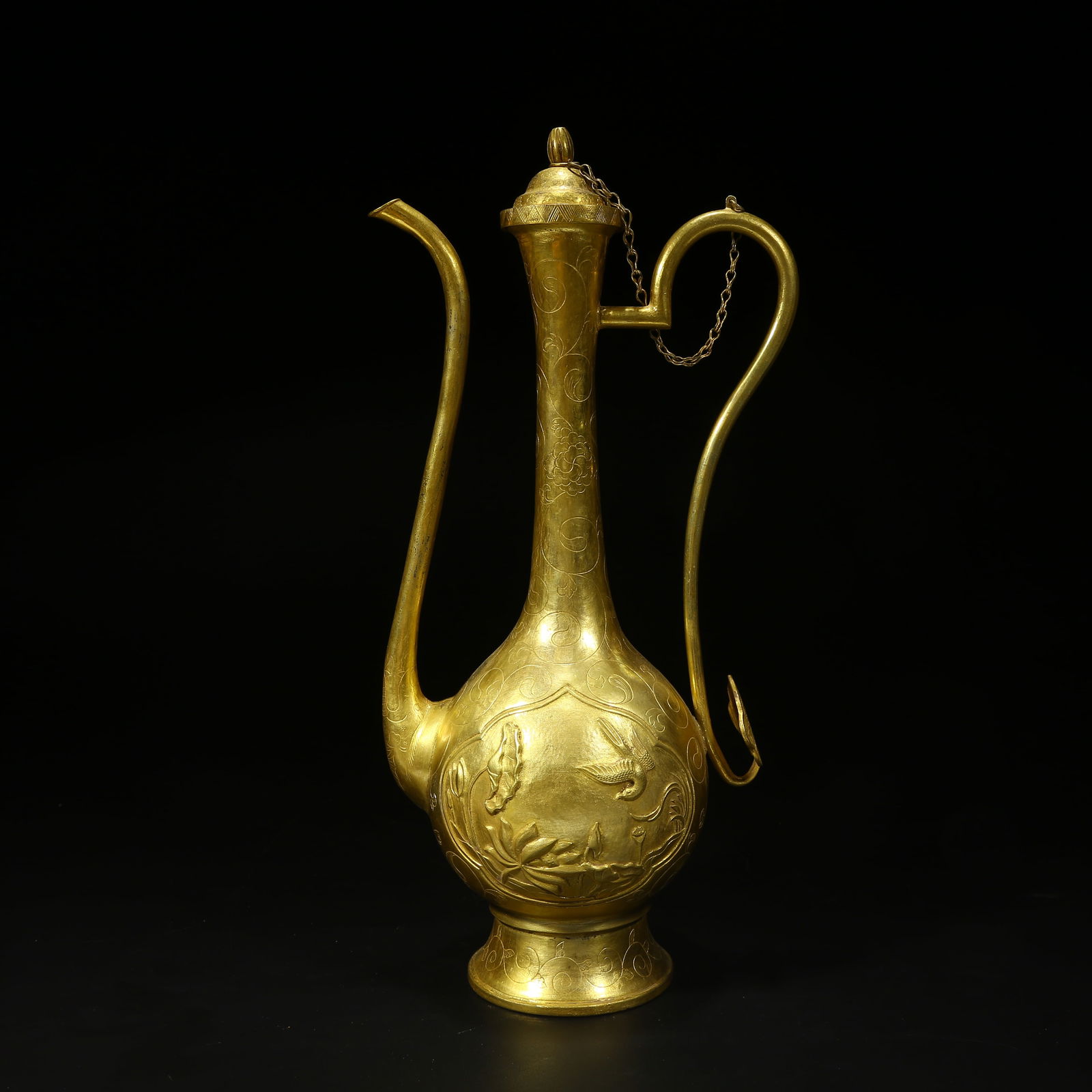 A BRONZE GILT EWER WITH FLORAL AND BIRD PATTERN (1 of 9)