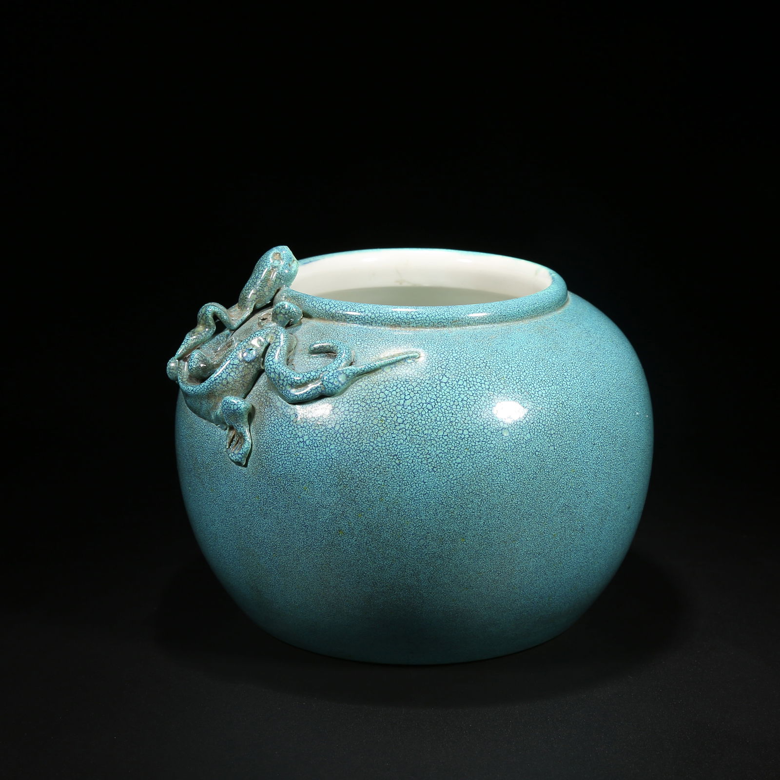 A JUN GLAZE JAR WITH CHI DRAGON DESIGN (1 of 9)
