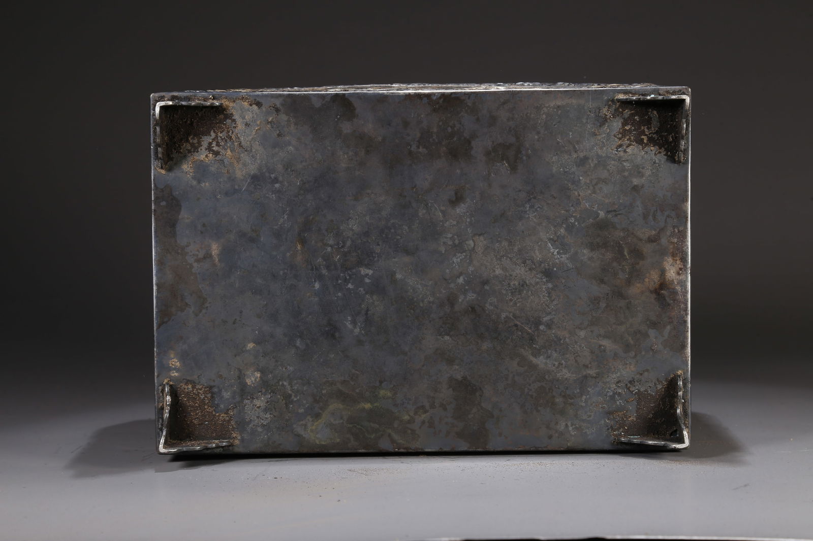 A PARTIALLY GILT SILVER BUDDHIST SCRIPTURES - 10