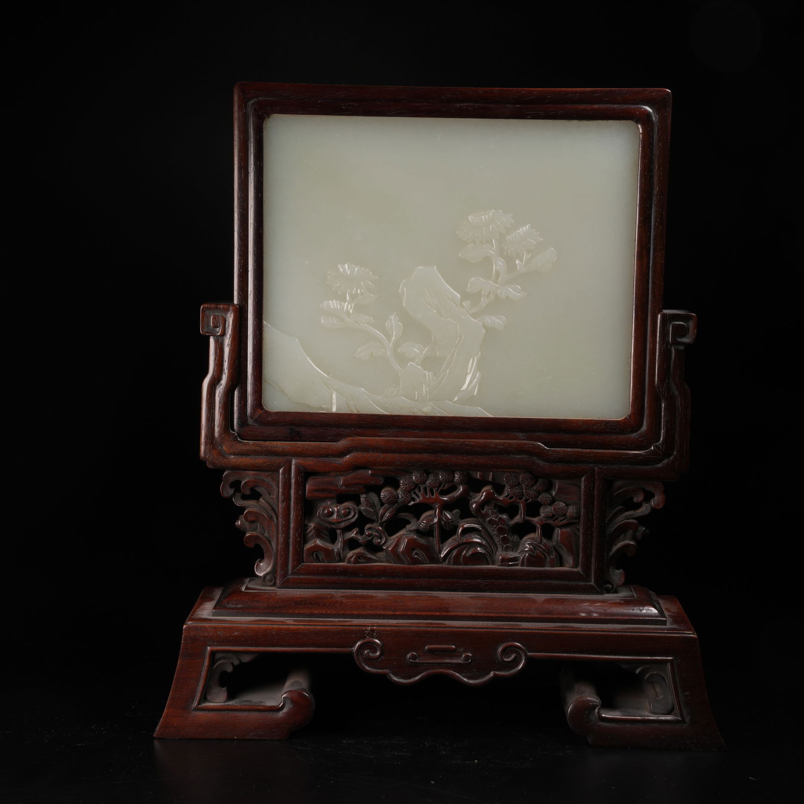 A HUANGHUALI SCREEN INLAID WITH HETIAN JADE "SCHOLAR UNDER PINE" MOTIF (1 of 10)