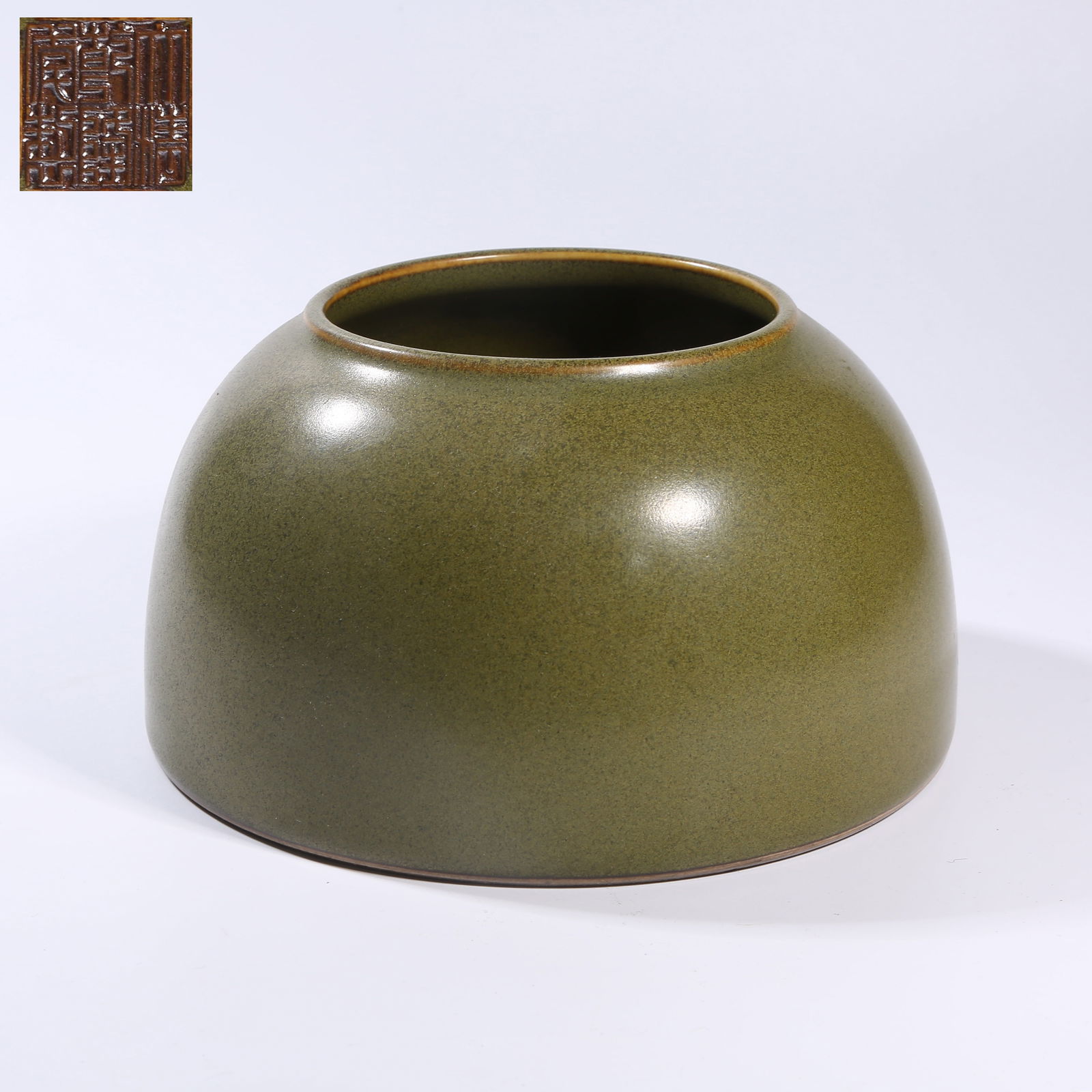 A TEA-DUST GLAZE WATER POT (1 of 9)