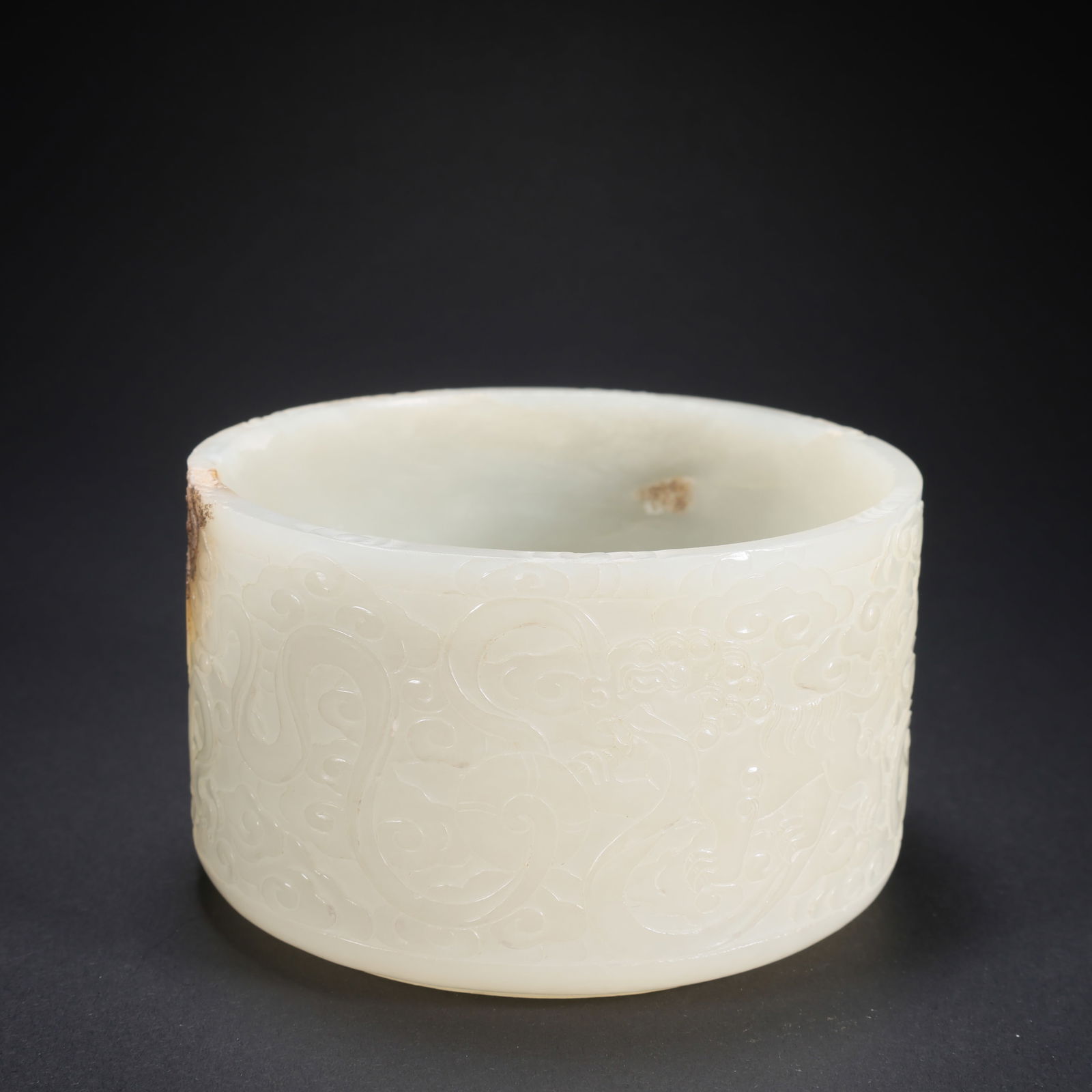 A HETIAN JADE WASH BASIN WITH LION PATTERN: Hetian Jade Wash Basin with Lion Pattern