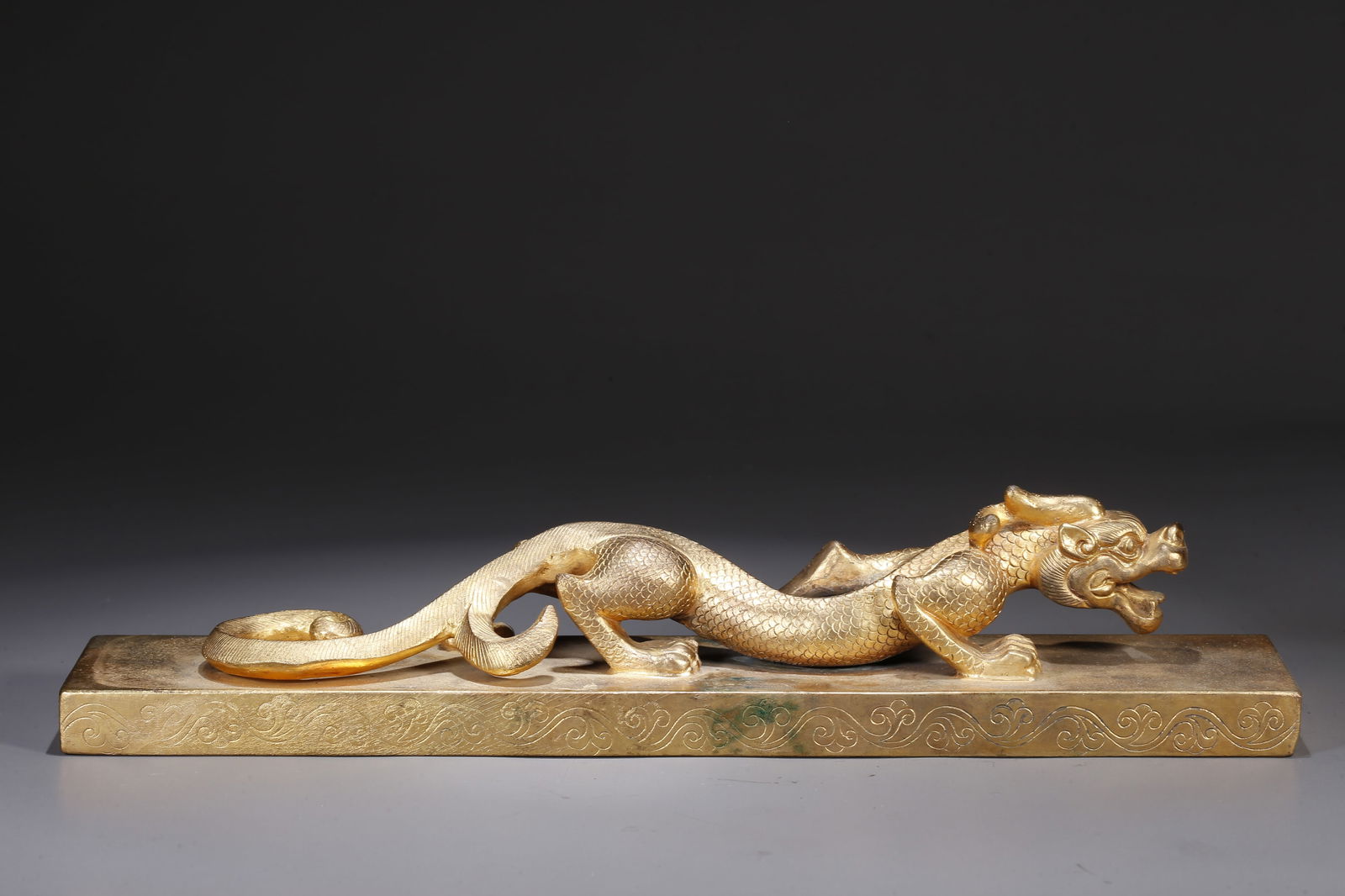 A GILT BRONZE PAPERWEIGHTS WITH CHI-DRAGON KNOBS (PAIR) - 2