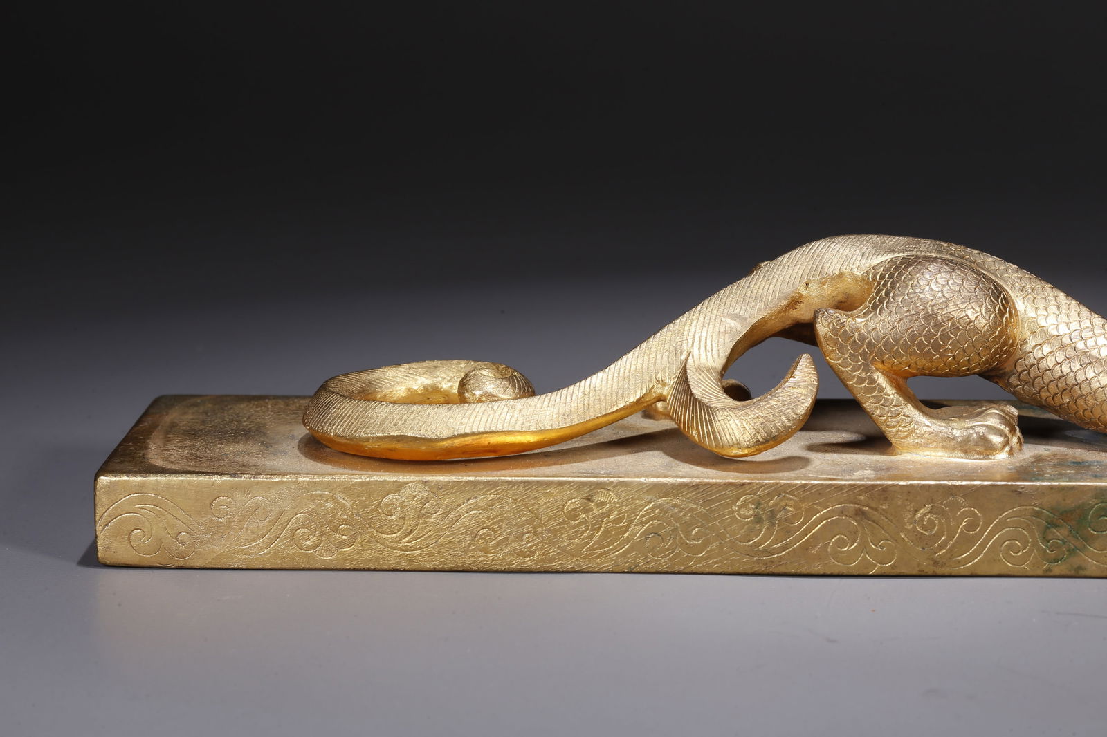 A GILT BRONZE PAPERWEIGHTS WITH CHI-DRAGON KNOBS (PAIR) - 4