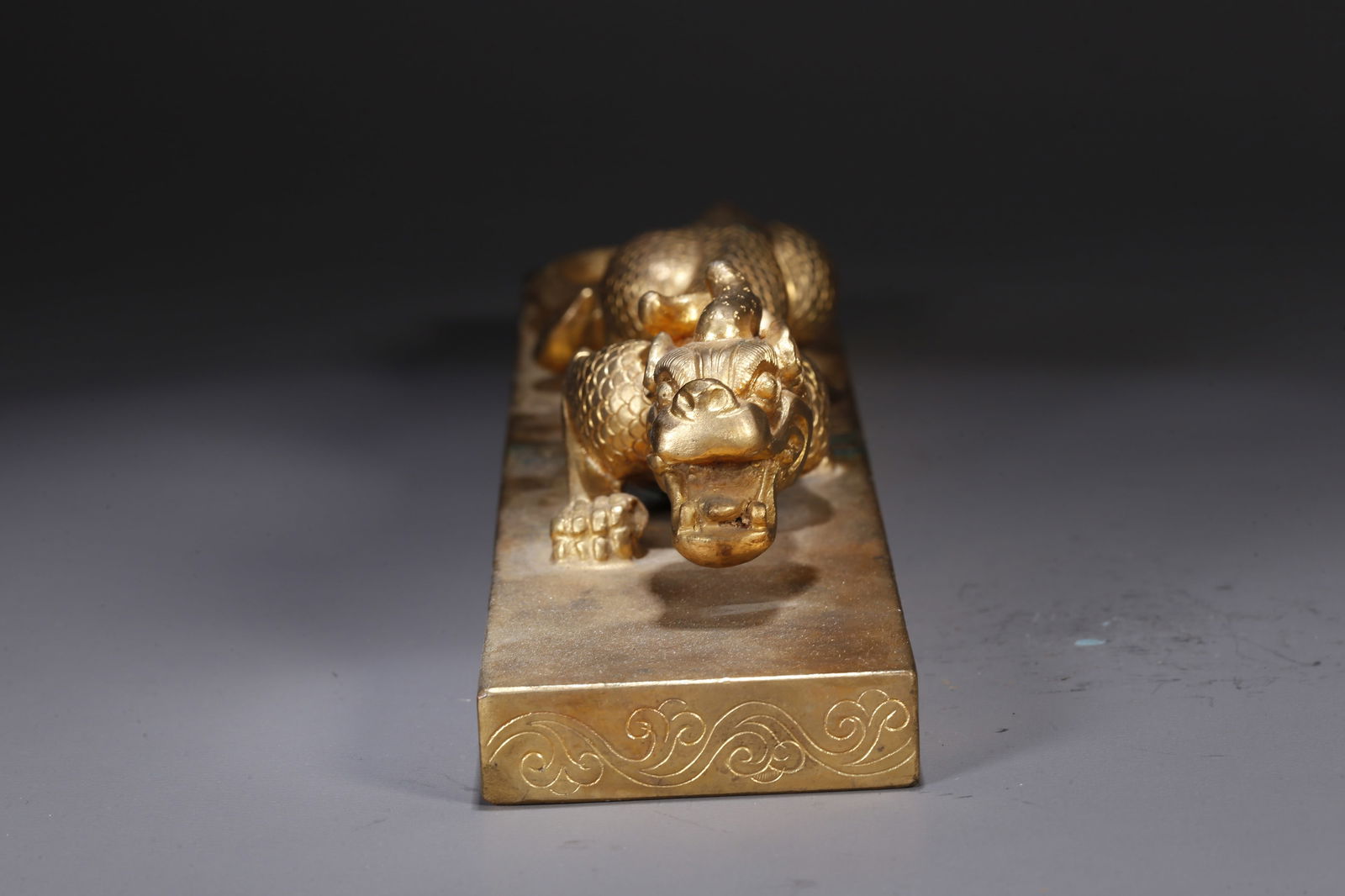 A GILT BRONZE PAPERWEIGHTS WITH CHI-DRAGON KNOBS (PAIR) - 5