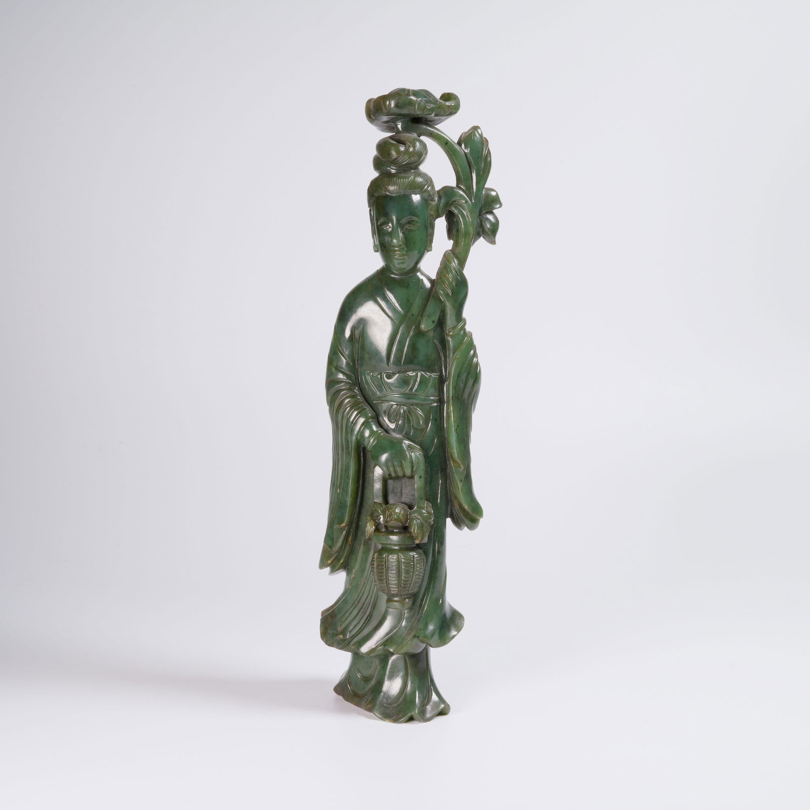 A HETIAN GREEN JADE LADY FIGURE: Hetian green jade lady figure