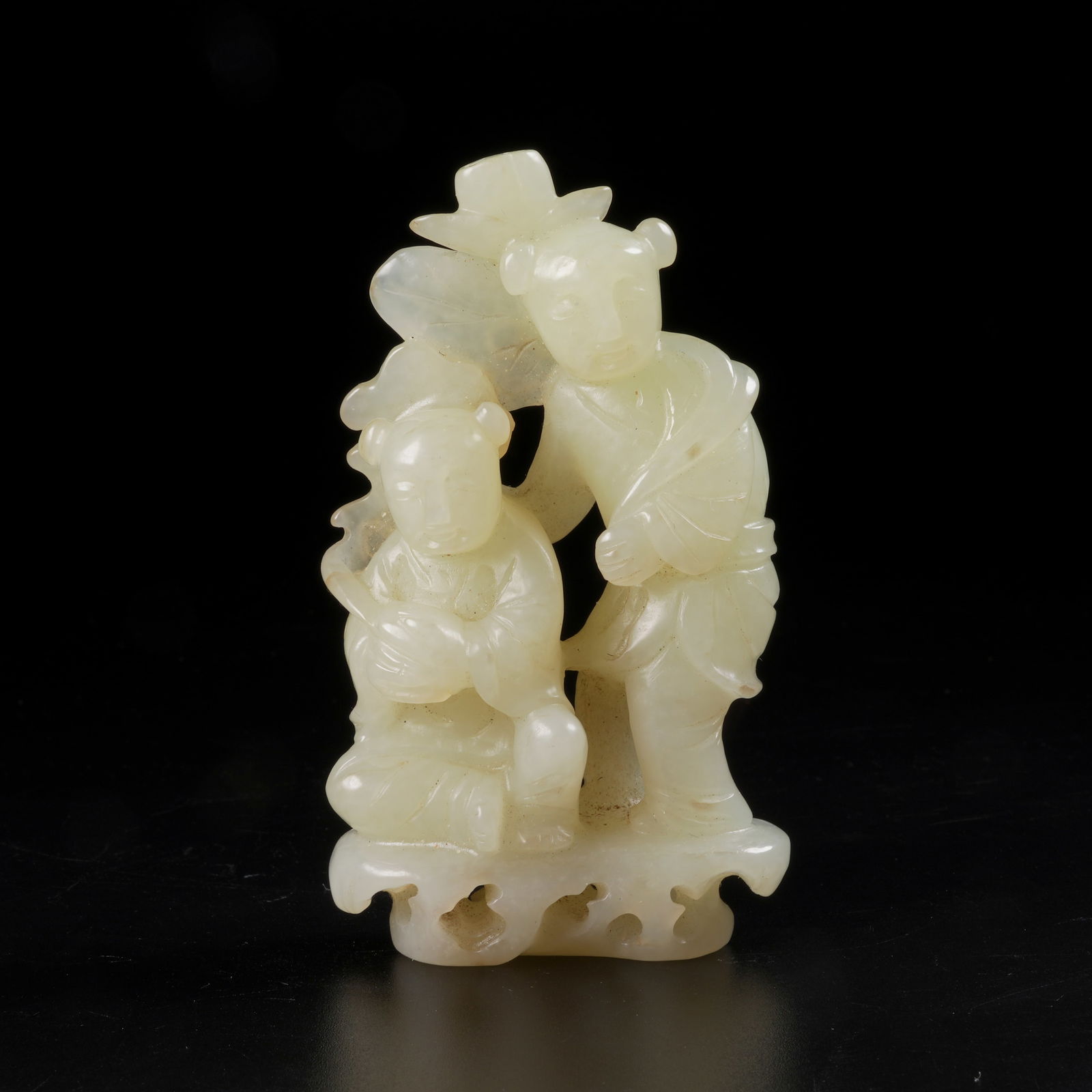 A HETIAN JADE HEHE TWINS ORNAMENT: Hetian Jade Hehe Twins Ornament