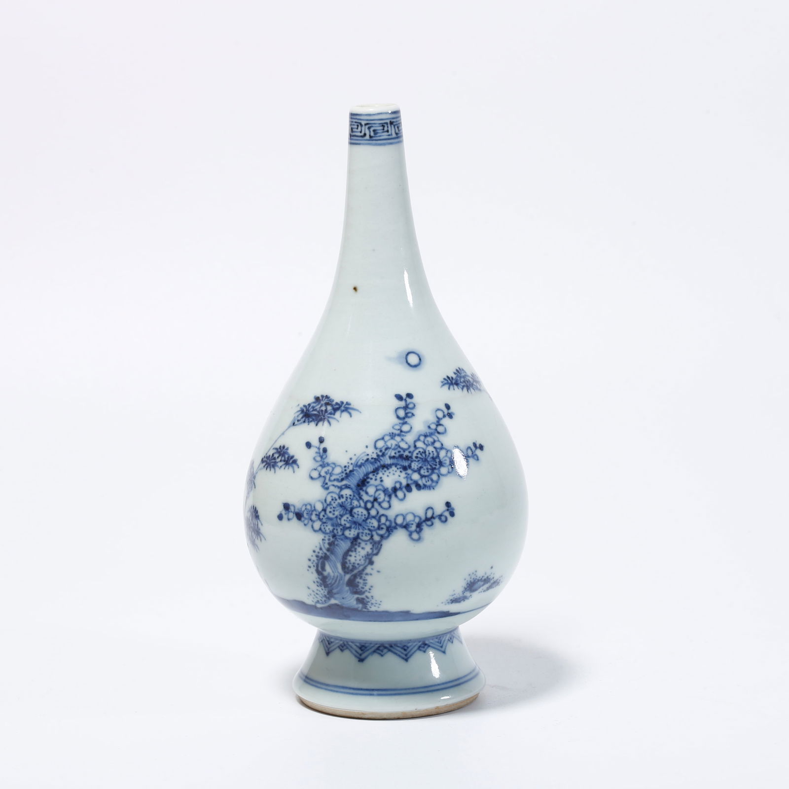 A BLUE AND WHITE VASE WITH FLORAL AND HERBACEOUS DESIGN (1 of 10)