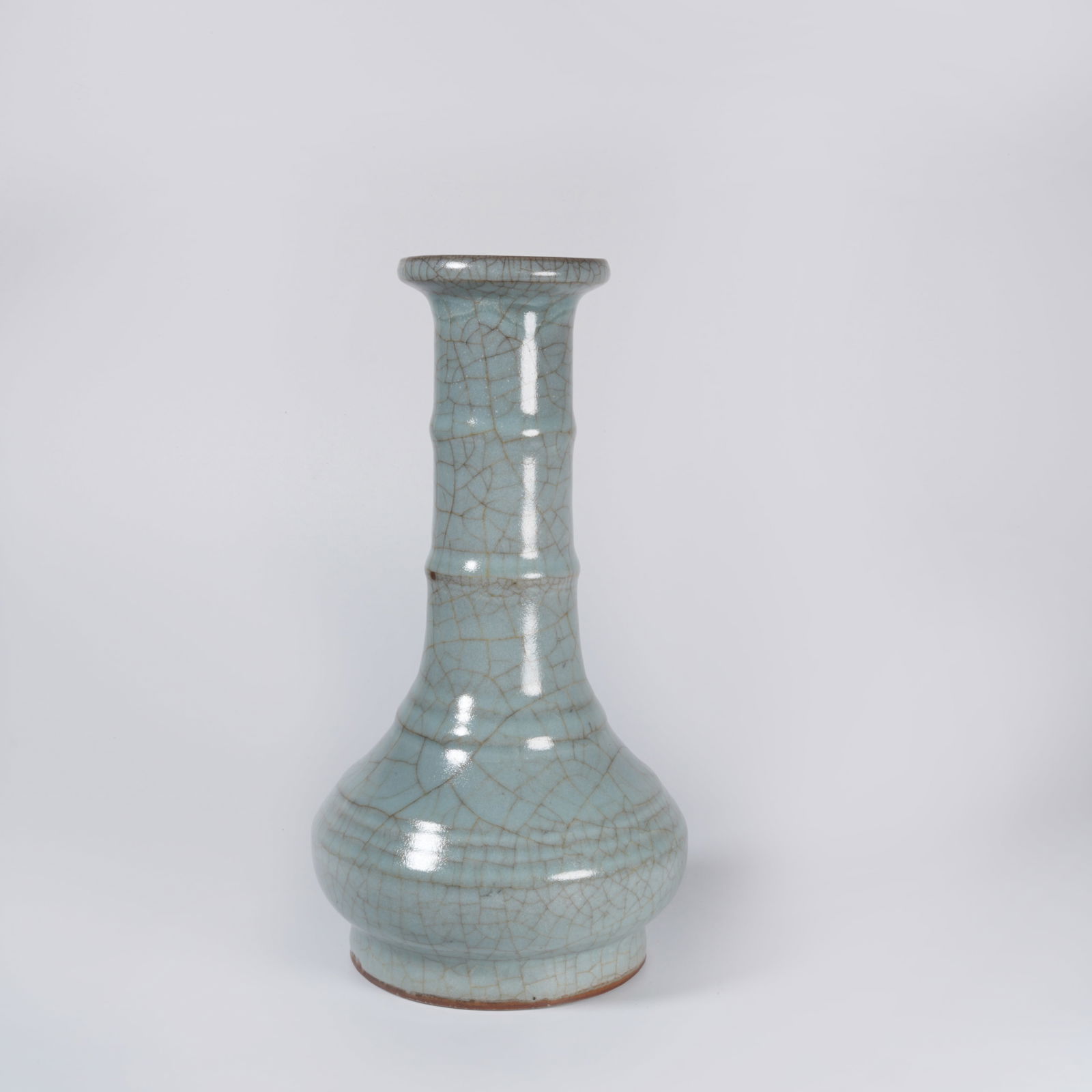 A GUAN WARE LONG-NECK VASE (1 of 9)
