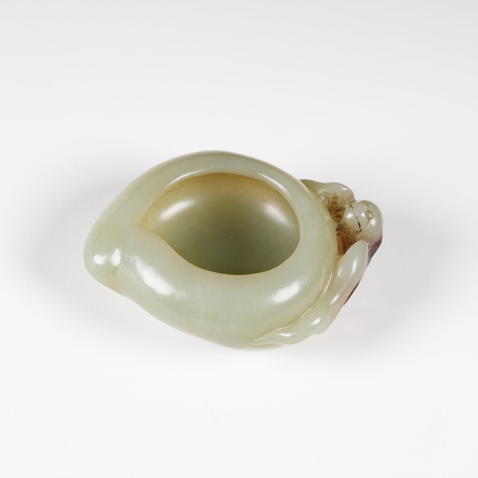A HETIAN JADE WATER DROPPER WITH "FU AND LONGEVITY" MOTIF: Hetian Jade Water Dropper with "Fu and Longevity" Motif