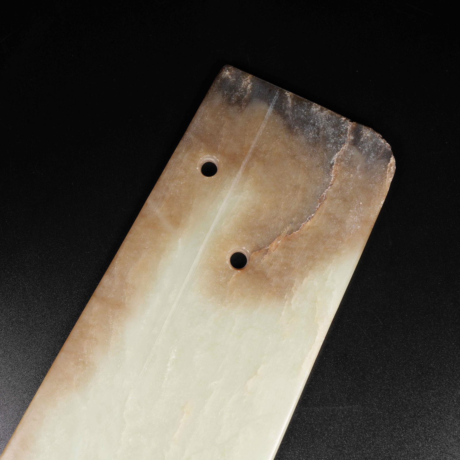 A ANCIENT JADE SPADE - 2