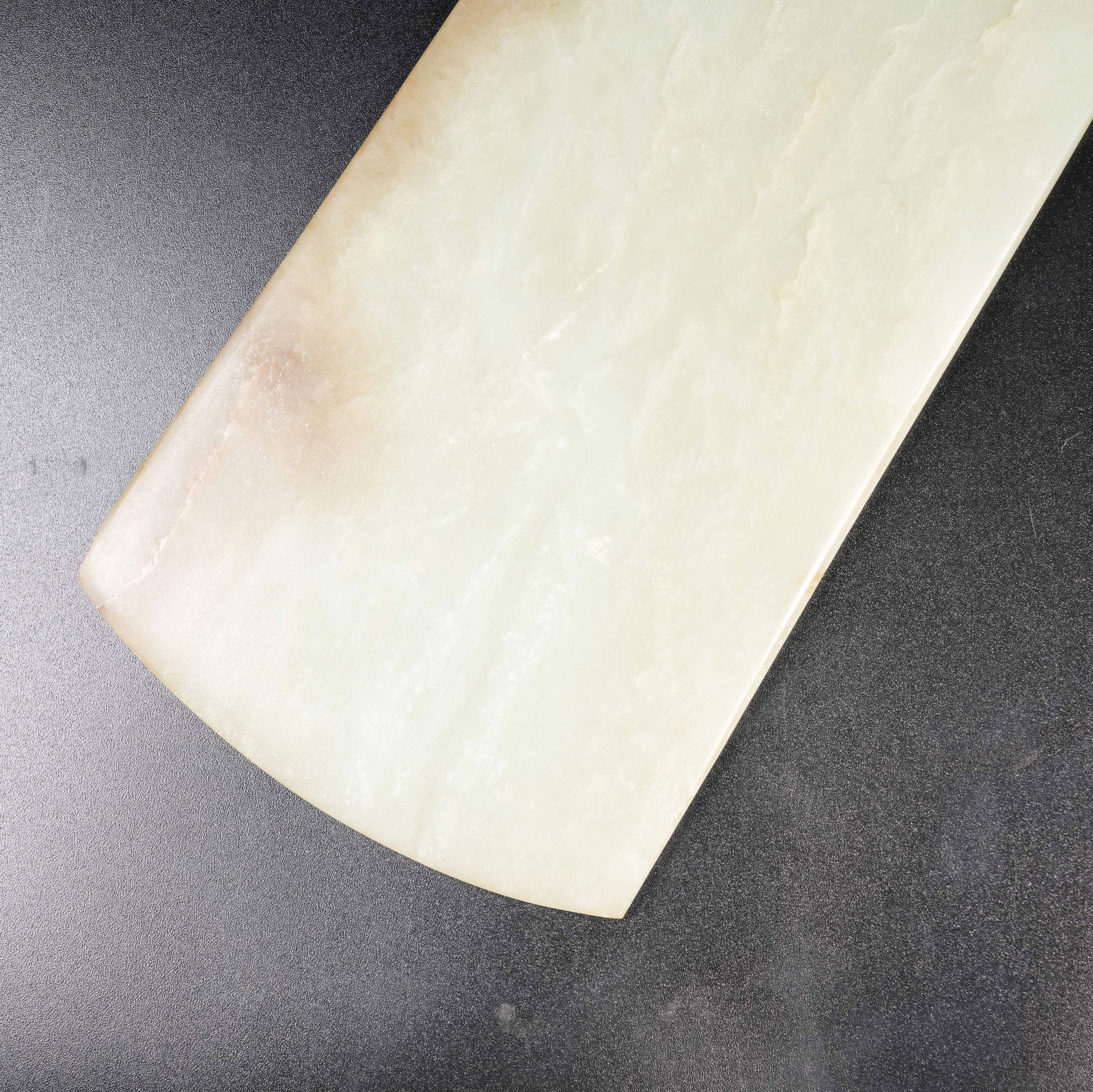 A ANCIENT JADE SPADE - 4