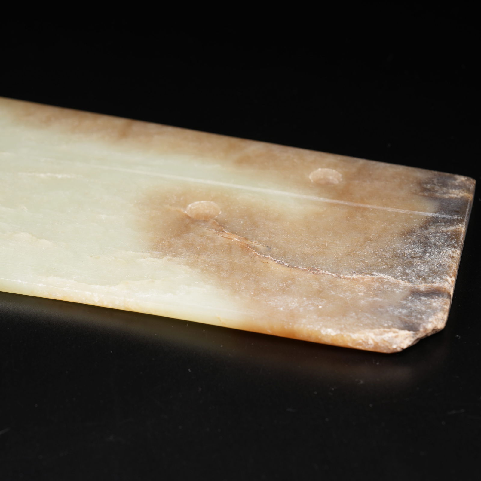 A ANCIENT JADE SPADE - 9