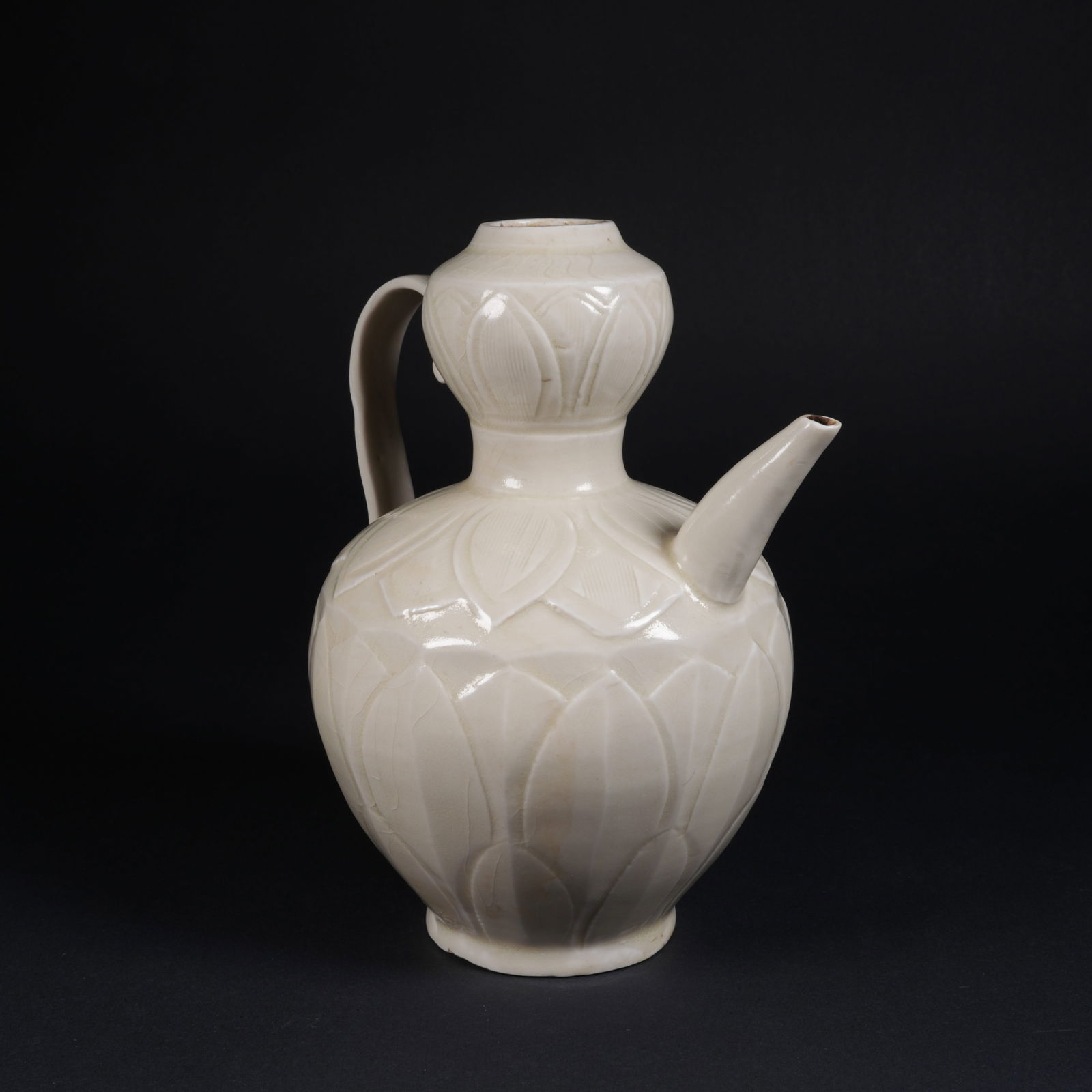 A DING WARE EWER - 3