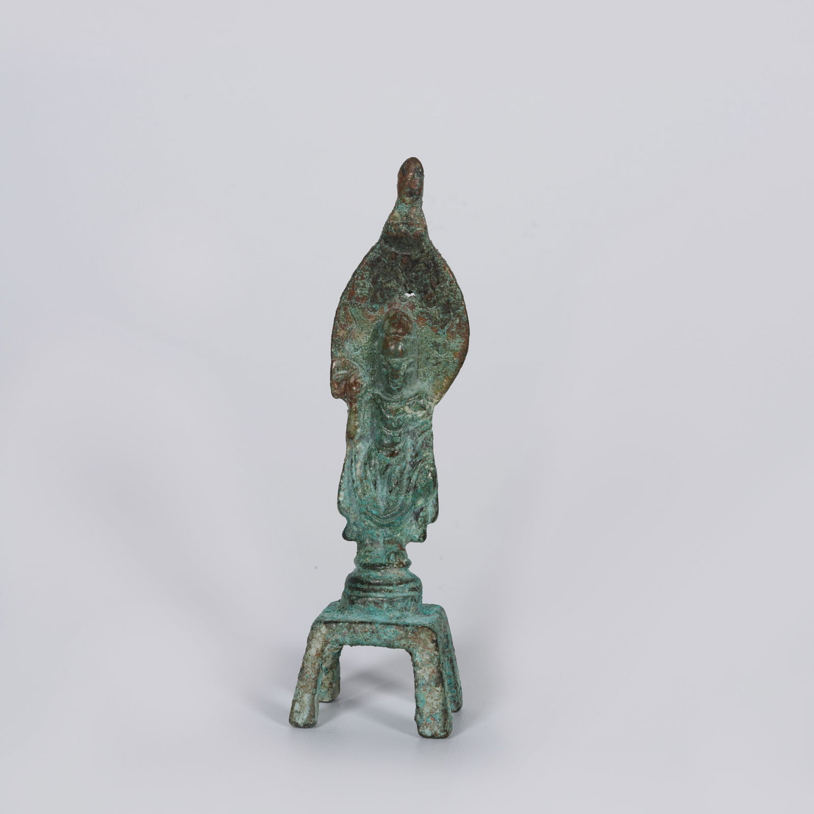A BRONZE BUDDHA STATUE: Bronze Buddha statue
