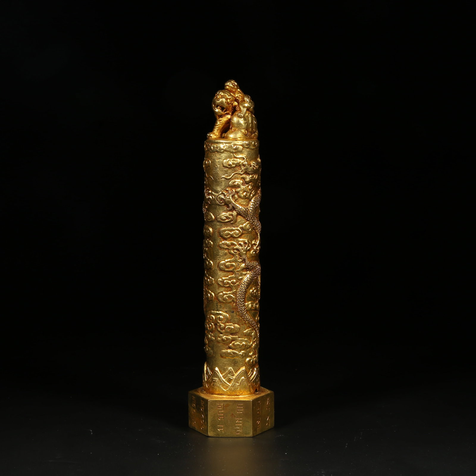 A GILDED BRONZE SEAL WITH LARGE LION AND CUB KNOB: Gilded Bronze Seal with Large Lion and Cub Knob