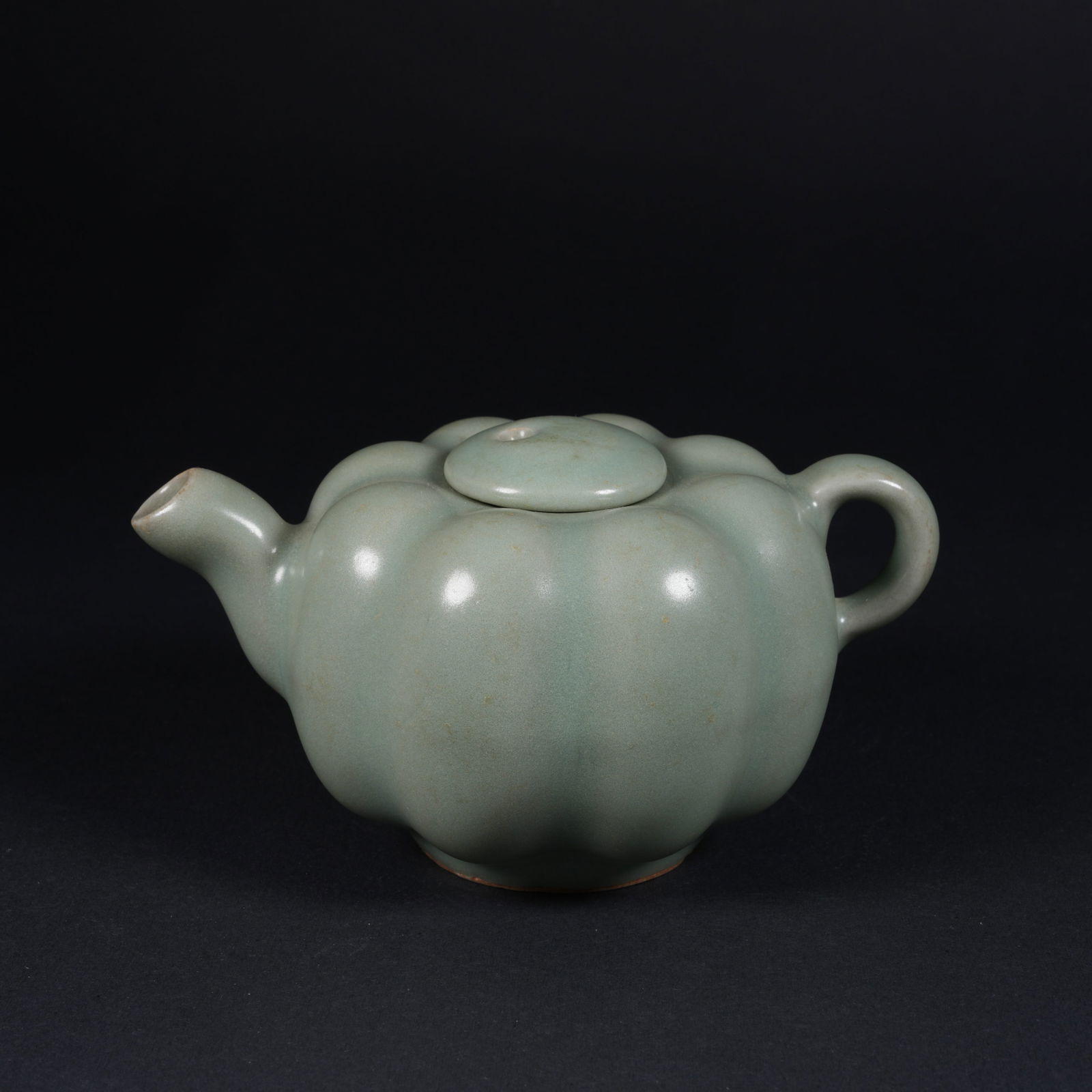 A JUN WARE EWER: Jun ware ewer