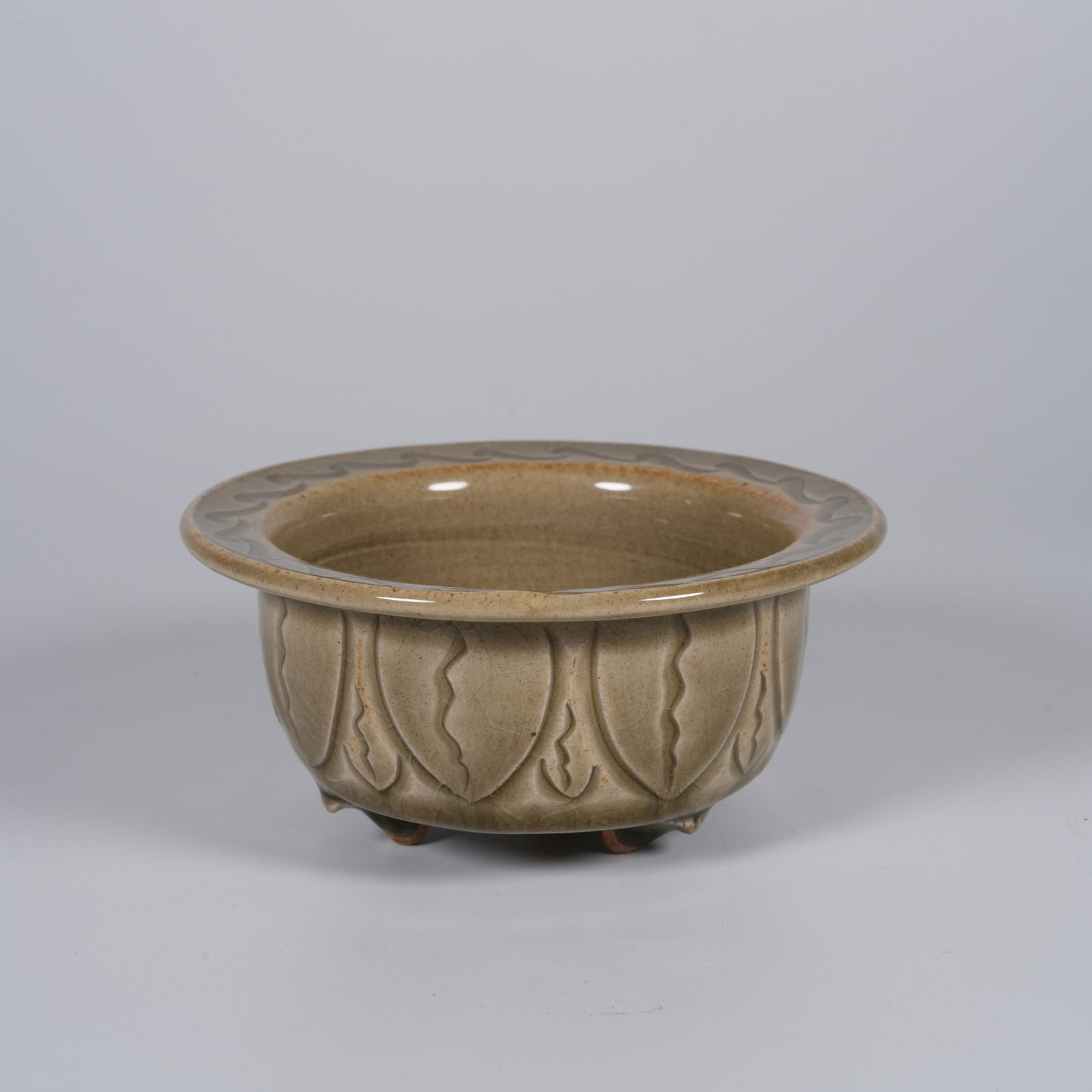 A YAOZHOU WARE INCENSE BURNER WITH FLORAL DESIGN (1 of 6)
