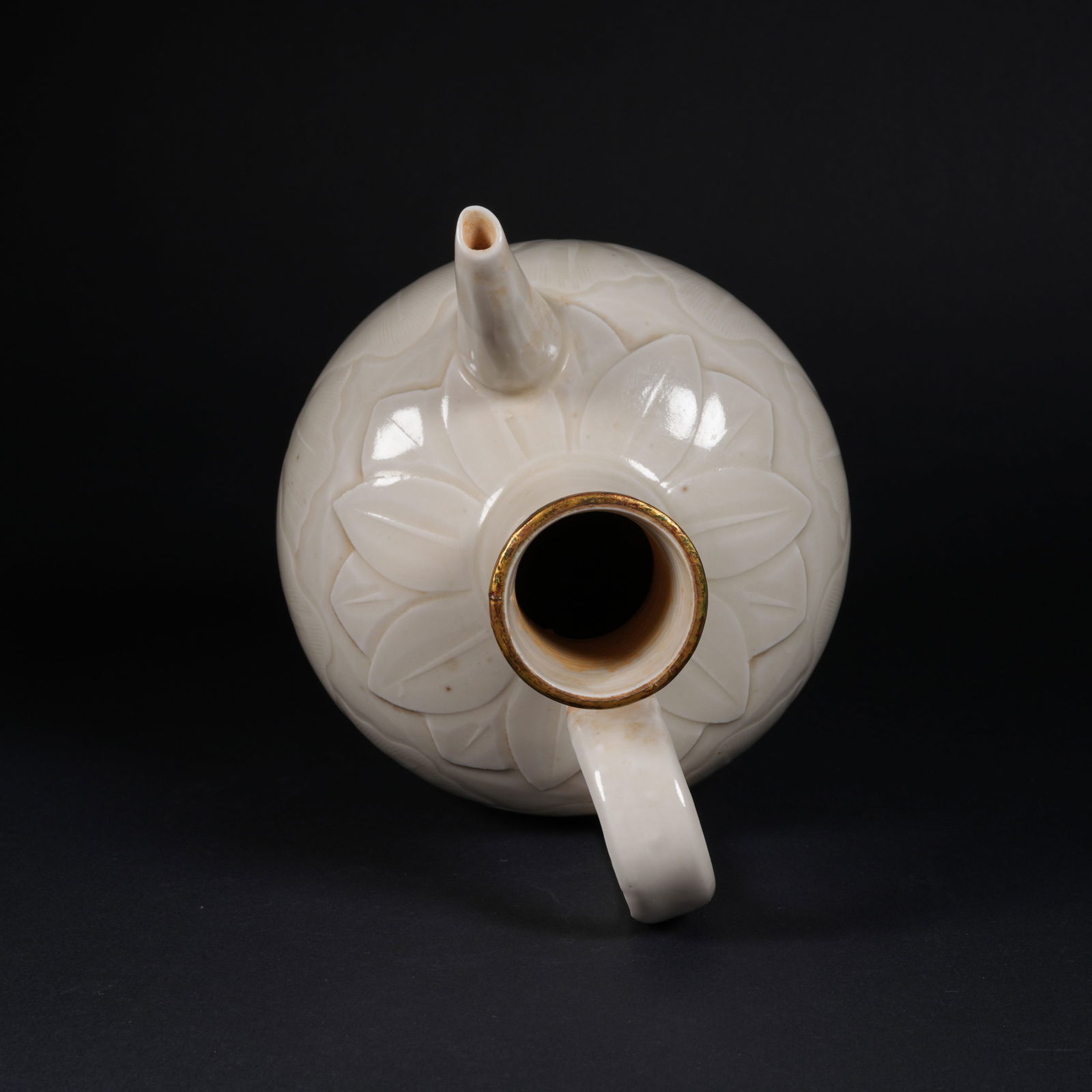 A DING WARE EWER - 8