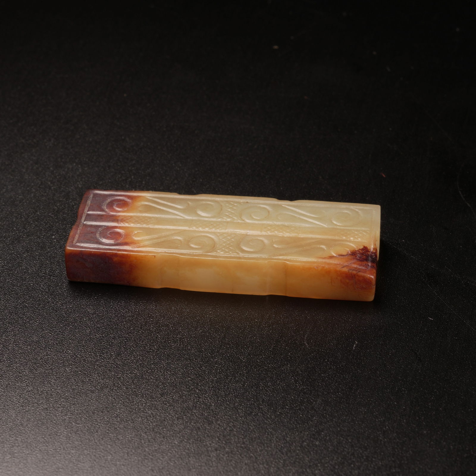 A ANCIENT JADE TOGGLE - 5