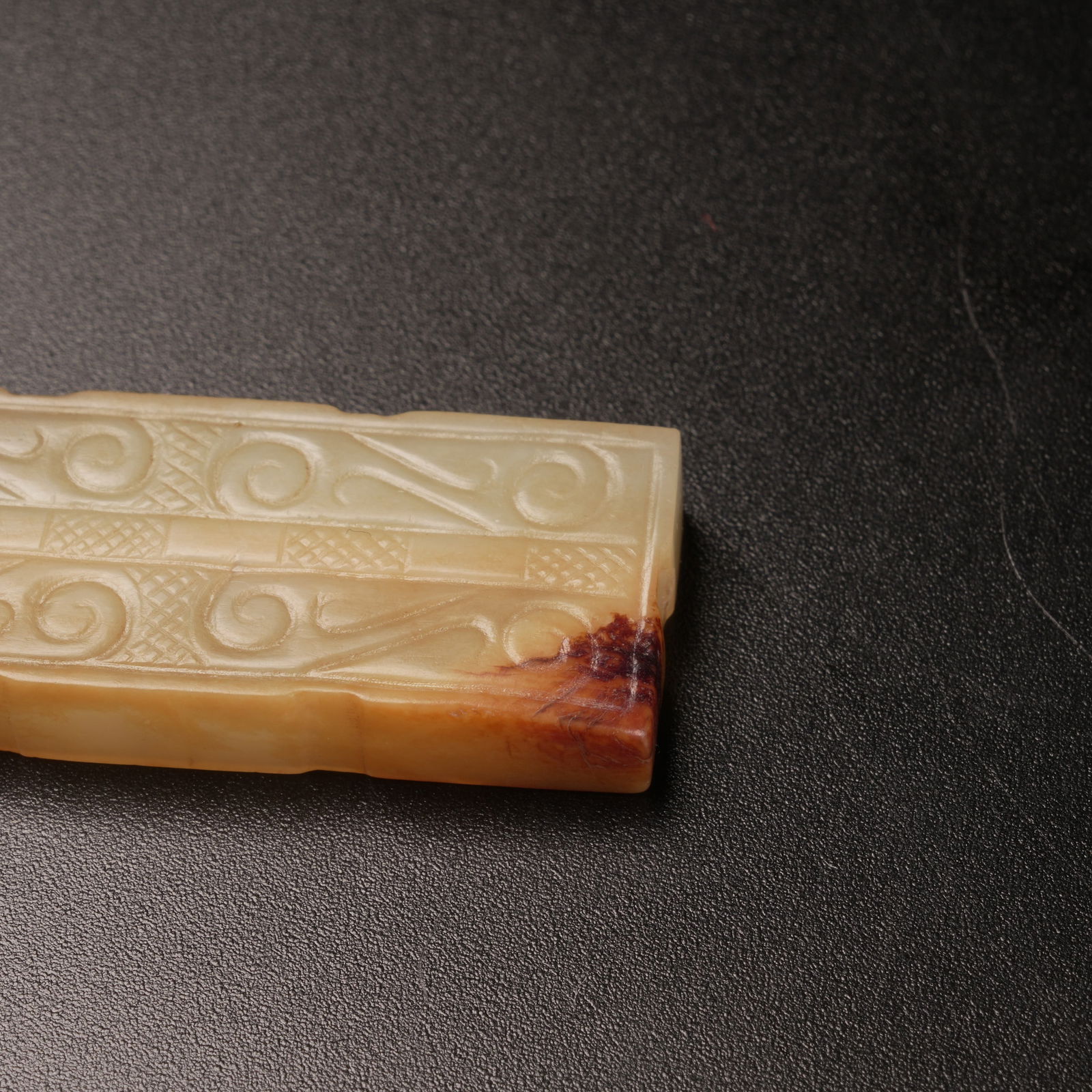 A ANCIENT JADE TOGGLE - 6