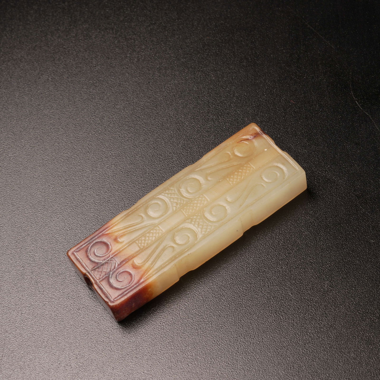 A ANCIENT JADE TOGGLE - 9