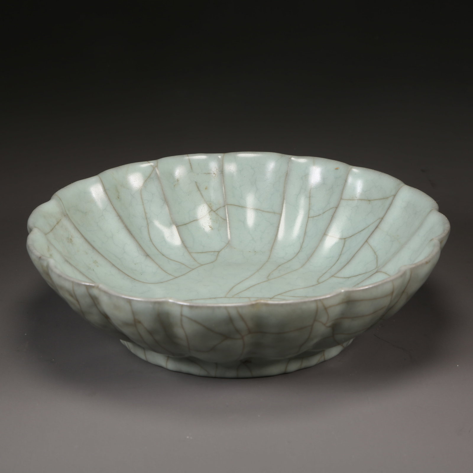 A IMPERIAL GUAN KILN CHRYSANTHEMUM-PETAL WASHER (1 of 9)