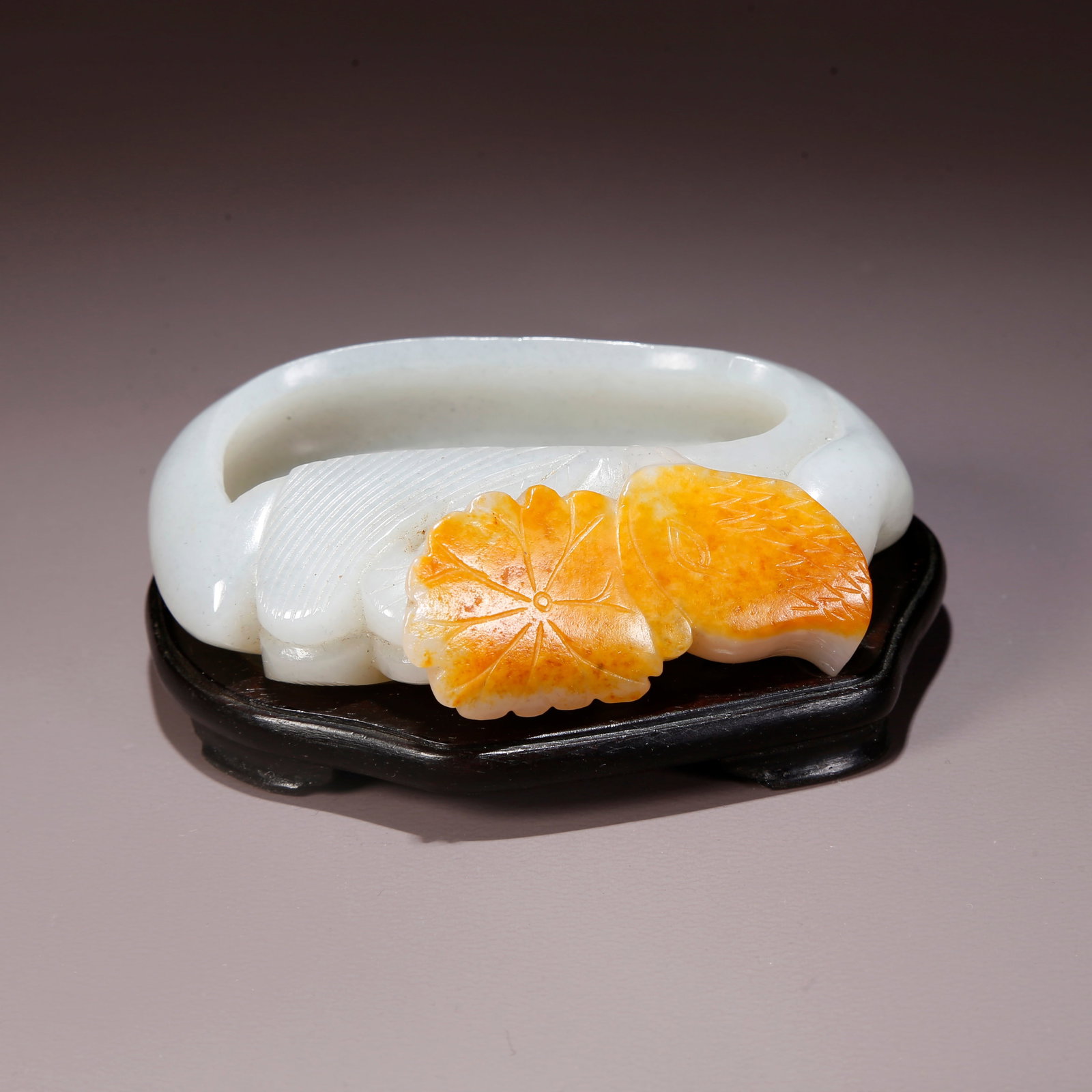 A HETIAN JADE LOTUS-LEAF PATTERN WATER CONTAINER (1 of 8)