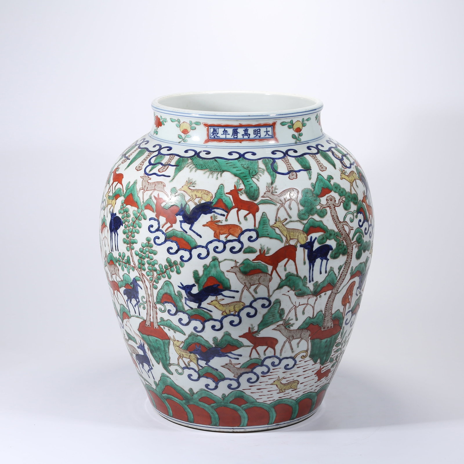 A FAMILLE-ROSE LARGE VASE WITH HUNDRED DEER IN POLYCHROME (1 of 10)