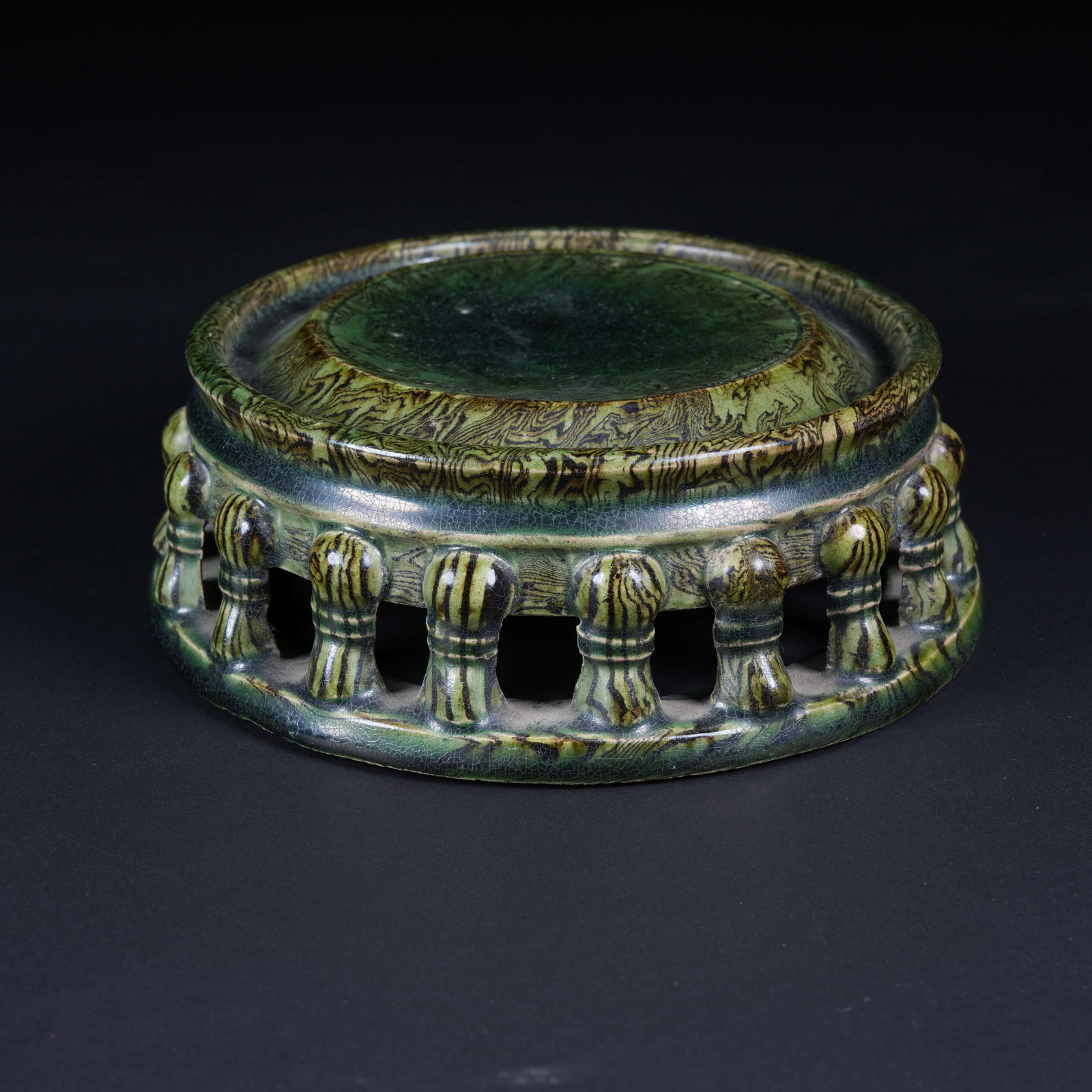 A STONE-PATTERN GLAZED BASE - 3