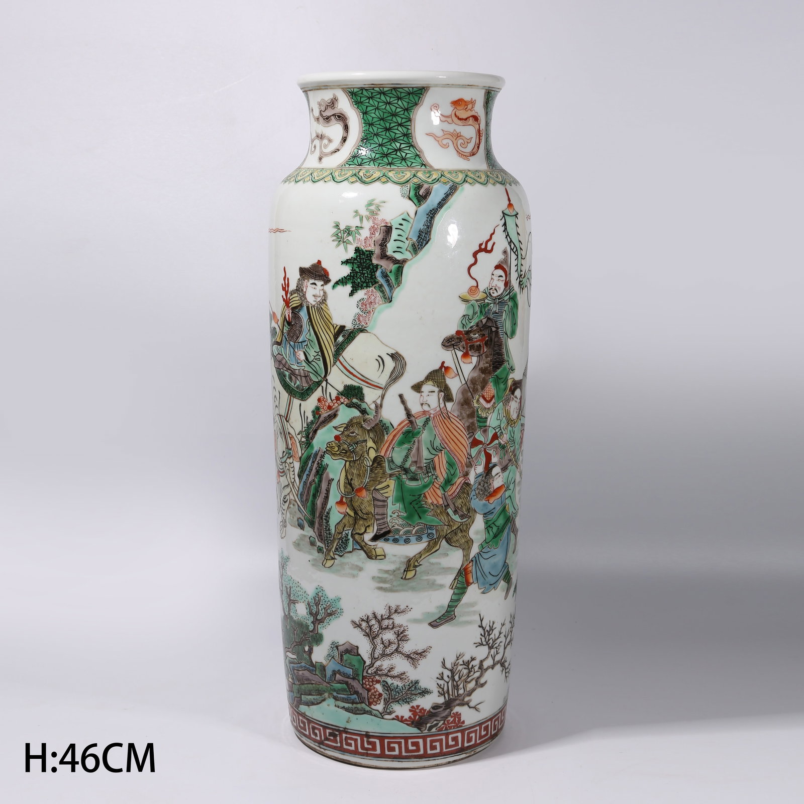 A WUCAI EIGHT BARBARIANS BRINGING TREASURES CYLINDRICAL VASE: Wucai Eight Barbarians Bringing Treasures Cylindrical Vase