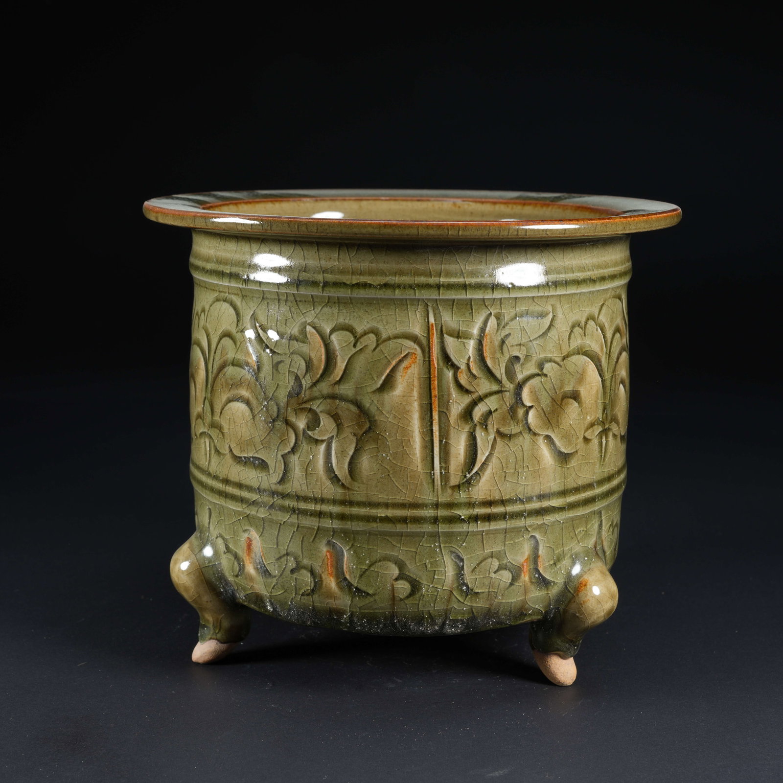 A YAOZHOU KILN CARVED TRIPOD FOLDED-RIM INCENSE BURNER (1 of 8)