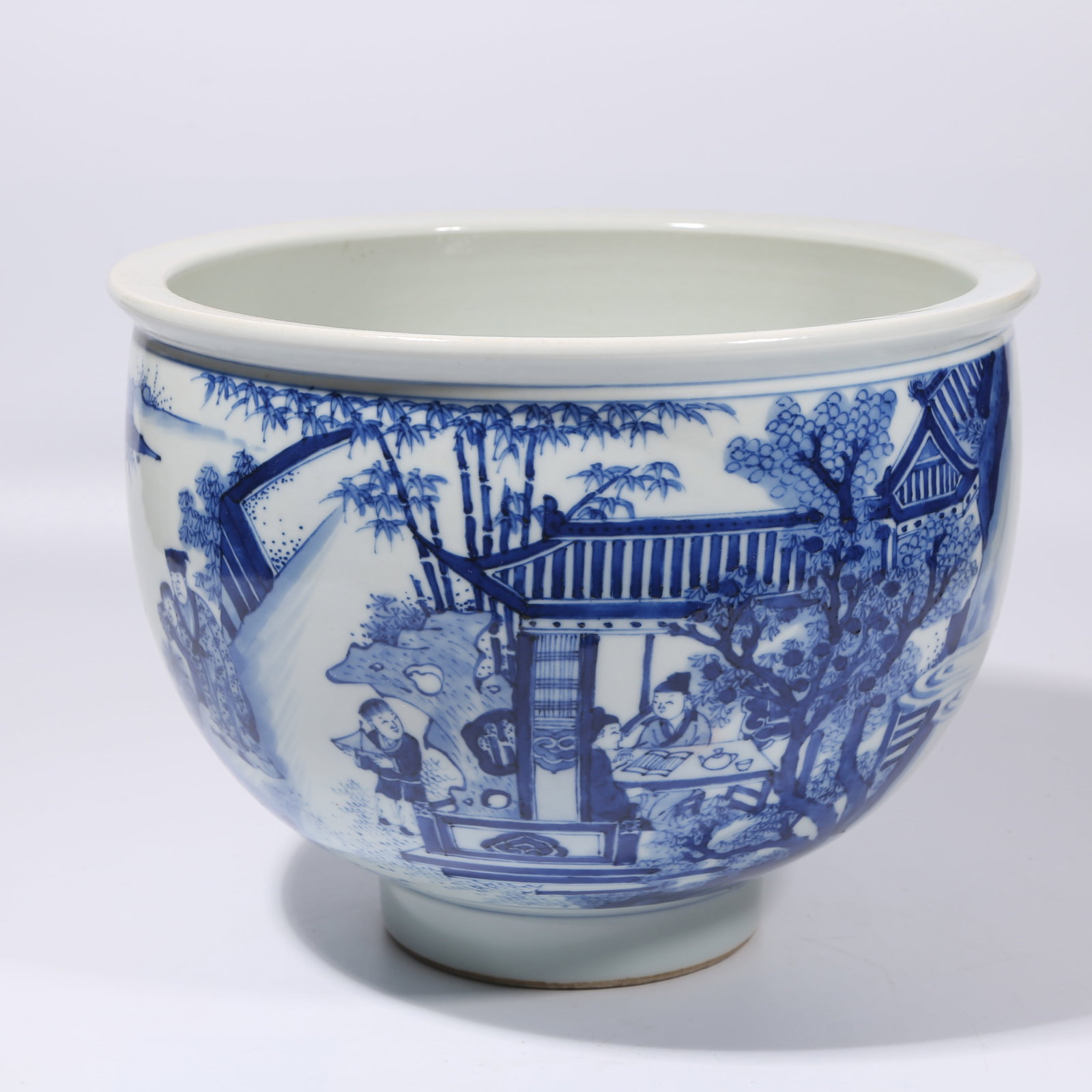 A BLUE-AND-WHITE FIGURE NARRATIVE DESK JAR (1 of 9)