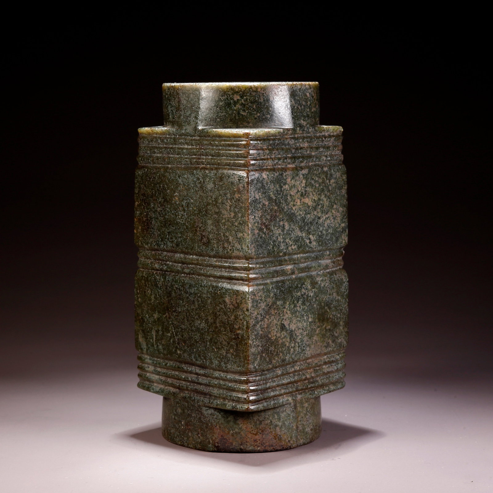 A ANCIENT JADE CONG (1 of 10)