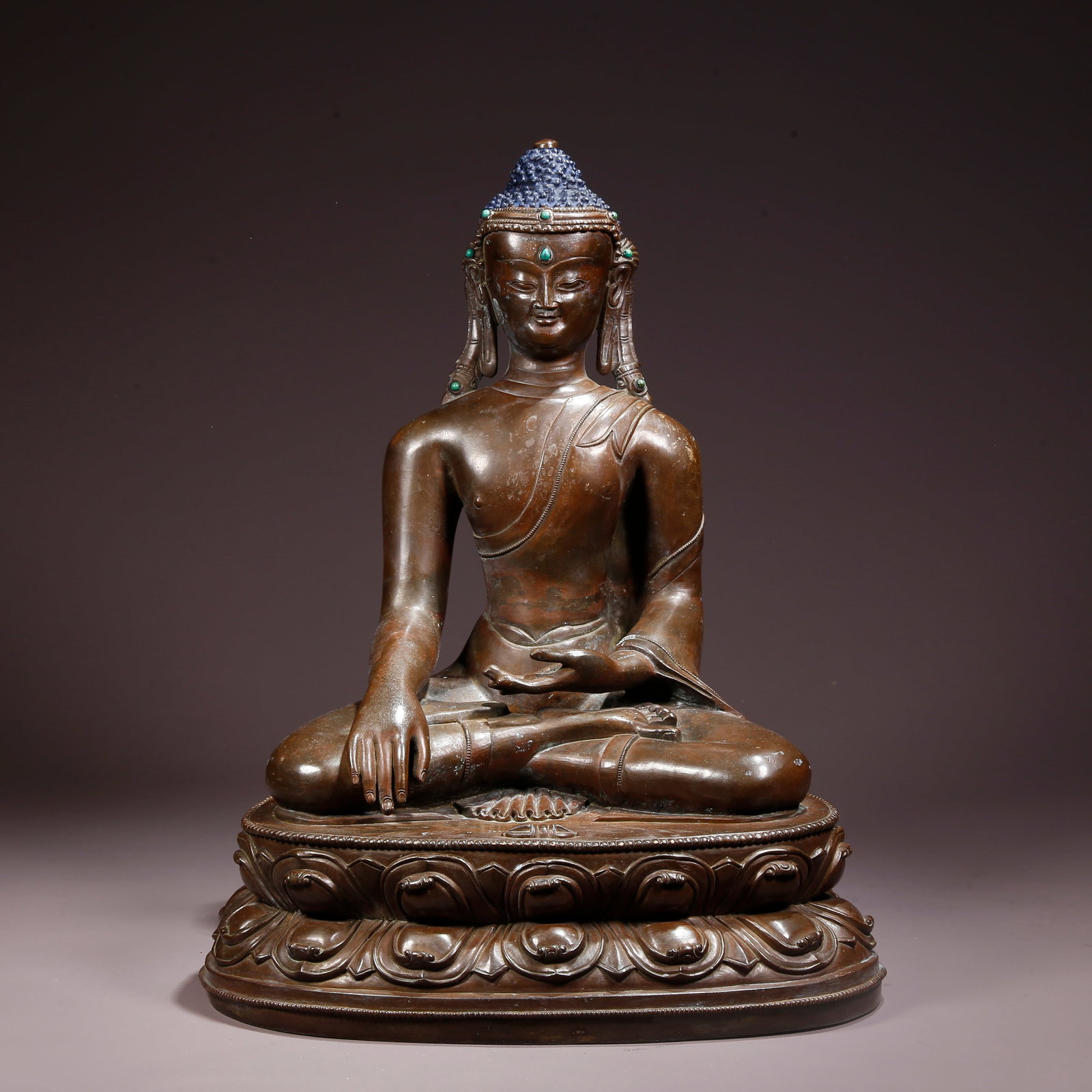 A BRONZE SHAKYAMUNI STATUE (1 of 9)