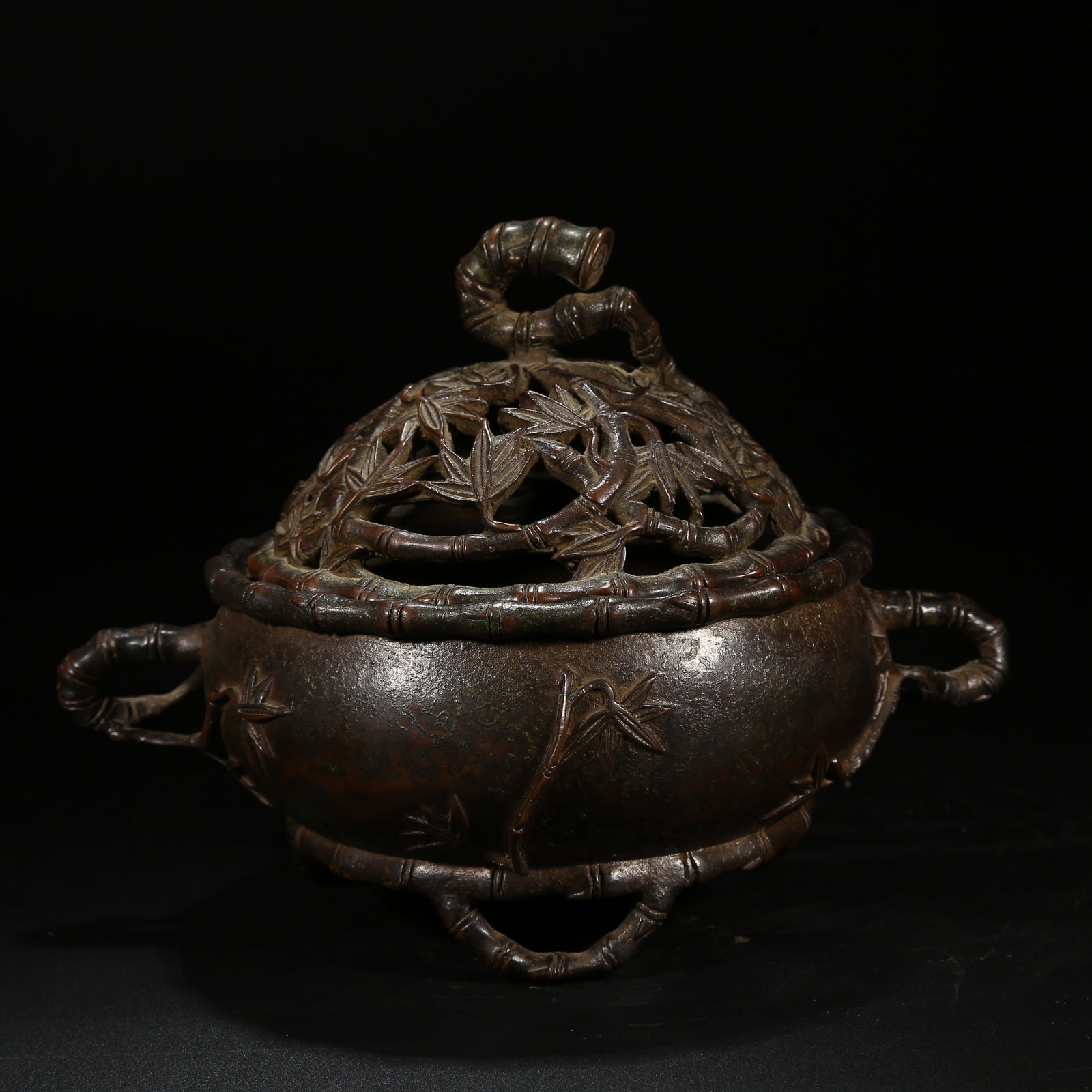 A BRONZE BAMBOO PATTERN INCENSE BURNER (1 of 9)