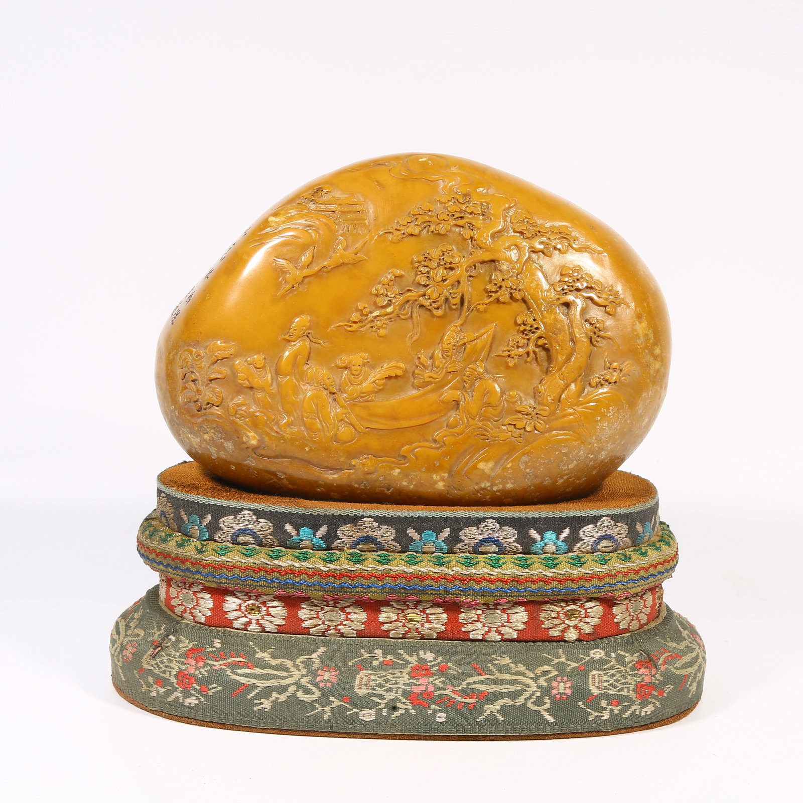A SHOUSHAN STONE MINIATURE MOUNTAIN WITH SCHOLARS' ELEGANT GATHERING SCENE (1 of 8)