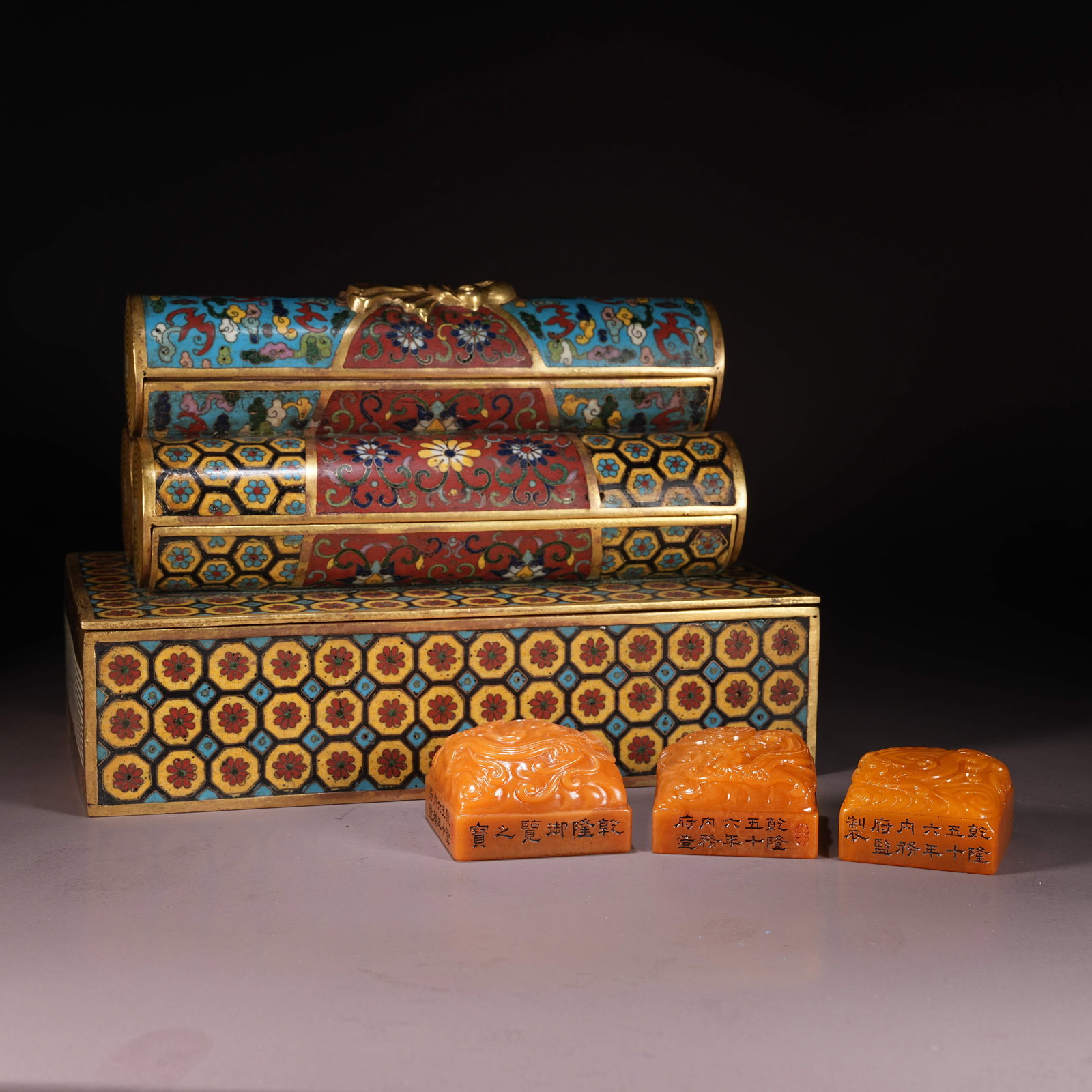 A SET OF SHOUSHAN STONE SEALS WITH CLOUD AND DRAGON MOTIFS: Set of Shoushan Stone Seals with Cloud and Dragon Motifs