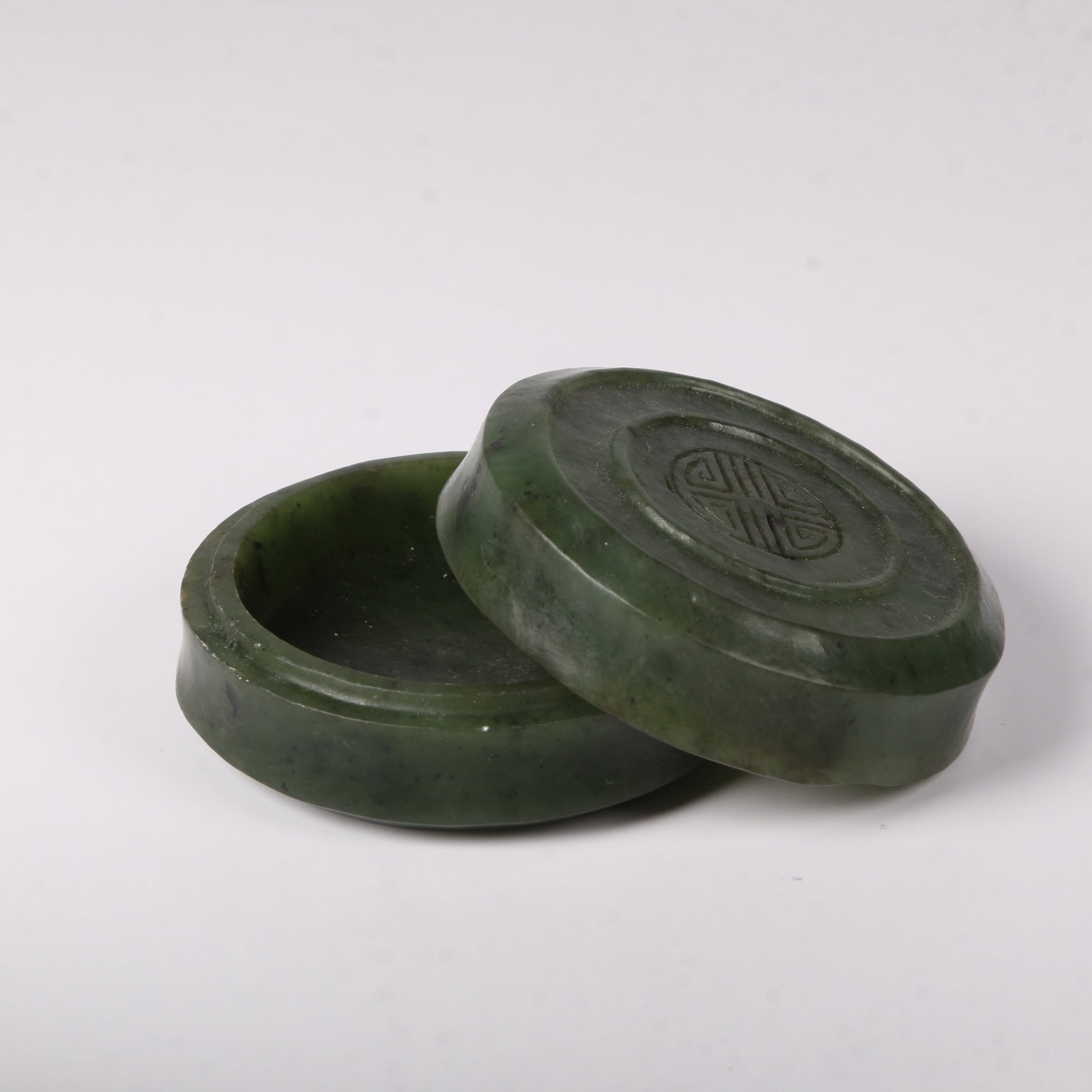 A HETIAN JASPER COVERED BOX (1 of 8)