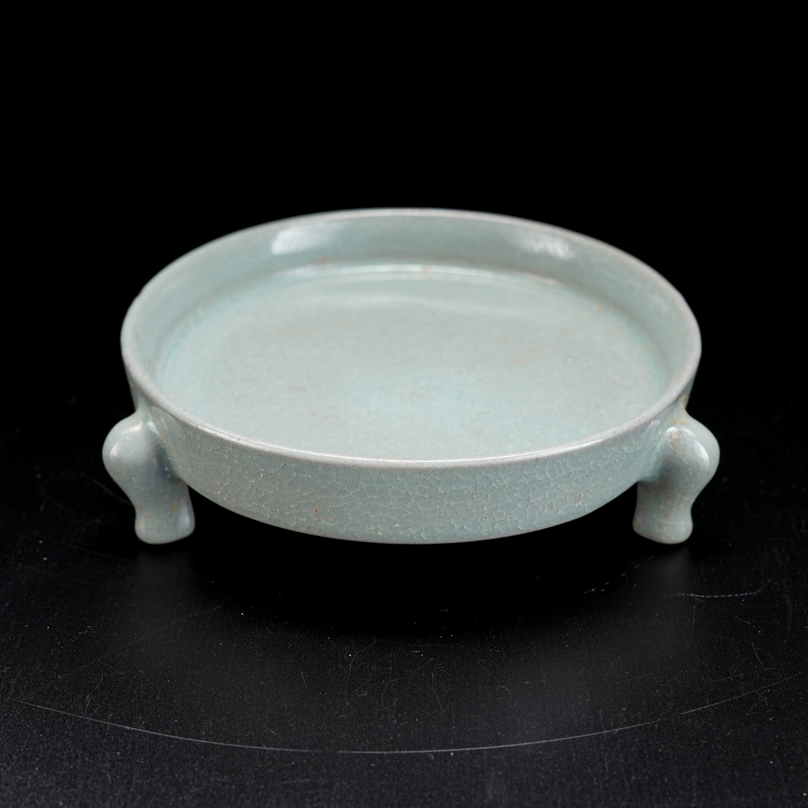 A RU KILN THREE-LEGGED INCENSE TRAY (1 of 9)